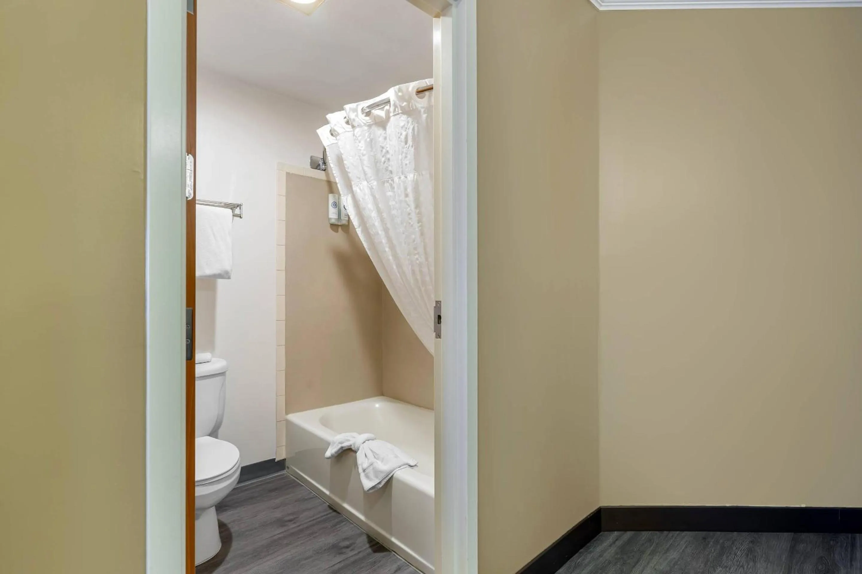 Bedroom in Comfort Inn & Suites Ocean Shores