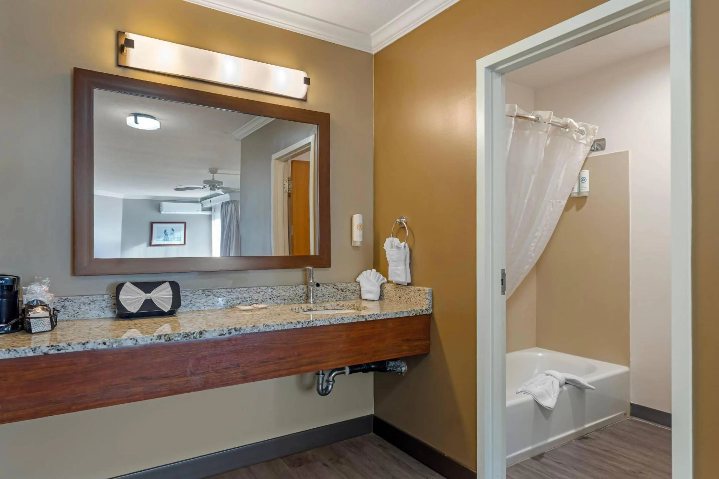 Bedroom in Comfort Inn & Suites Ocean Shores