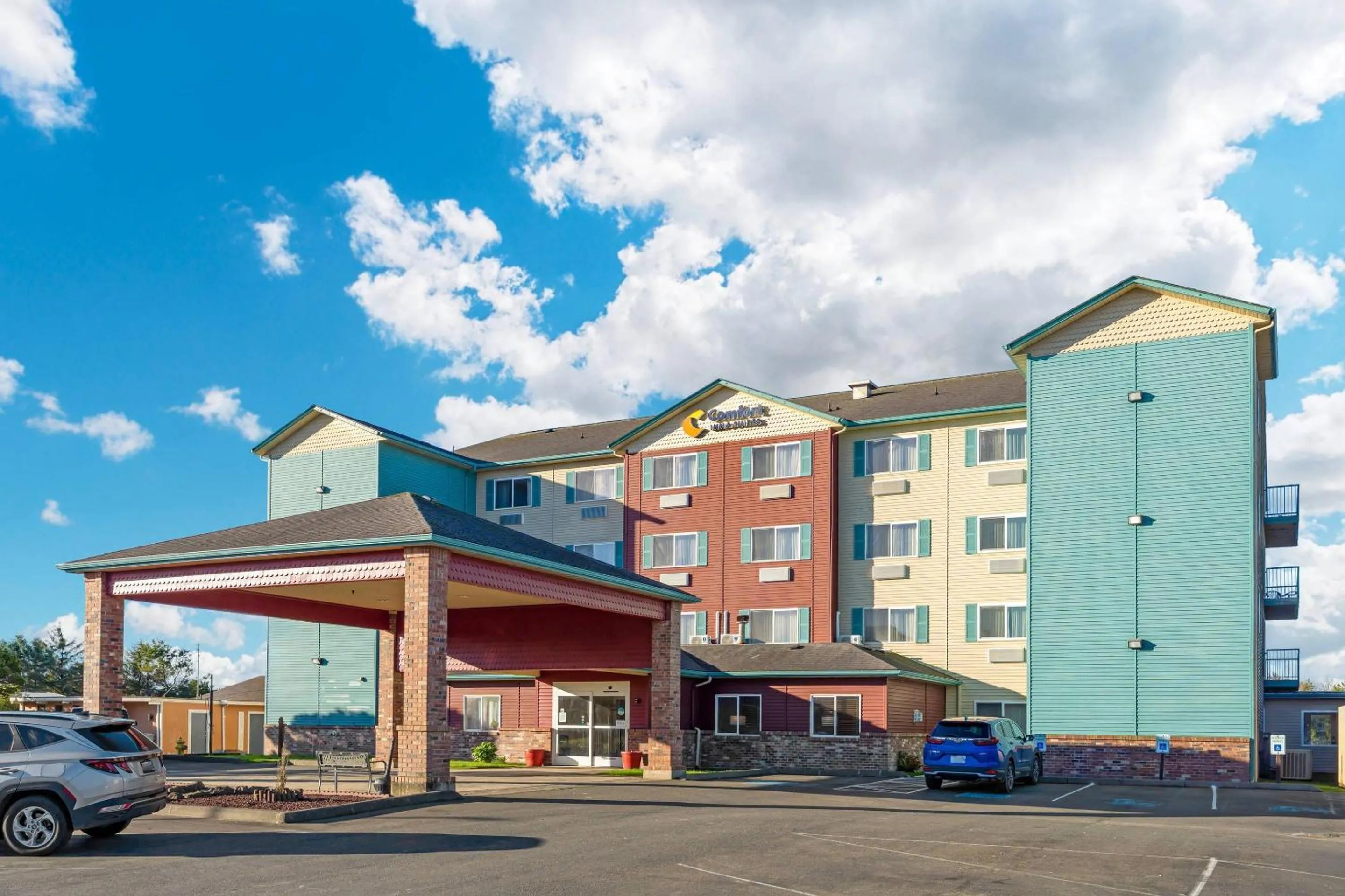 Property building in Comfort Inn & Suites Ocean Shores