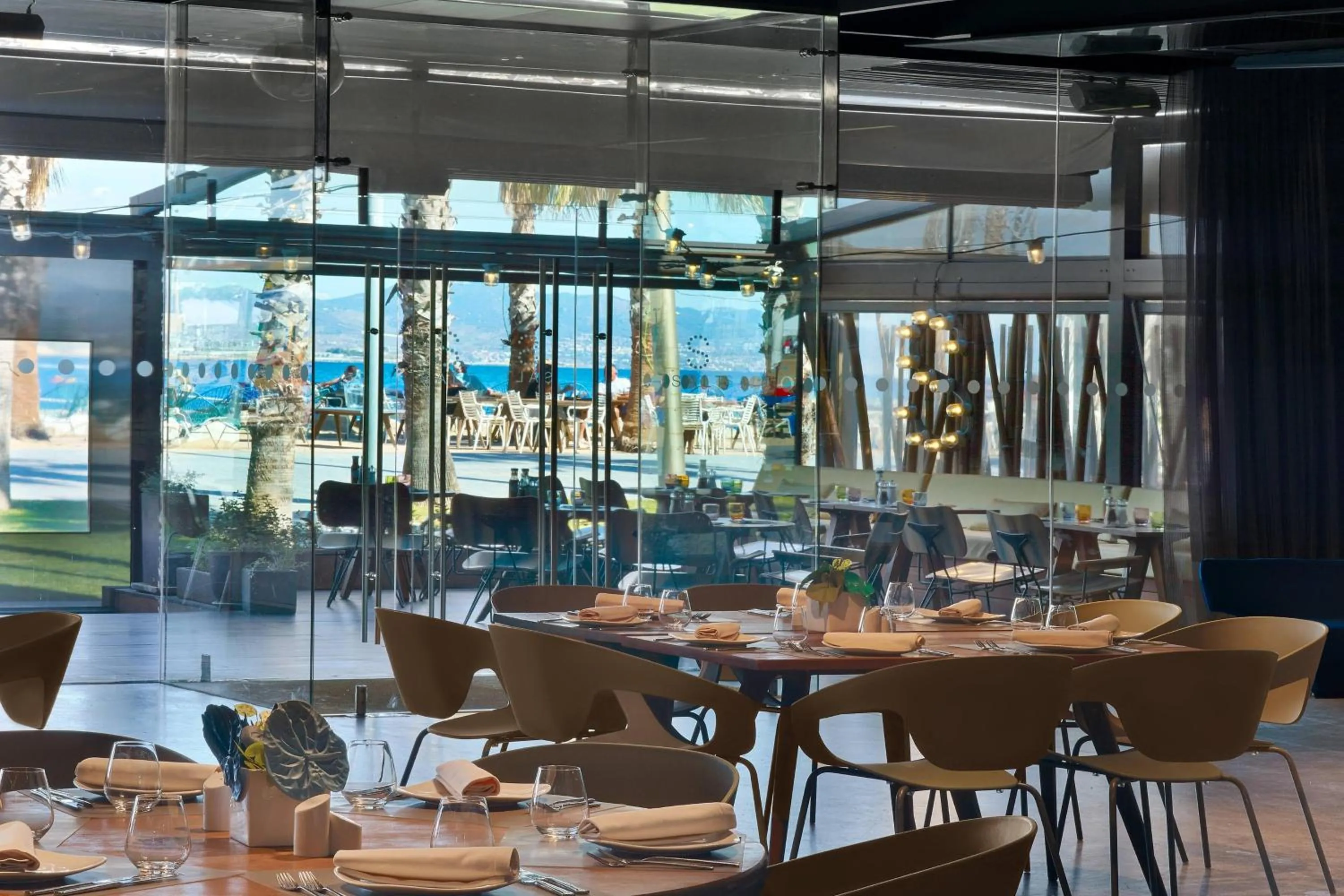 Restaurant/places to eat in W Barcelona