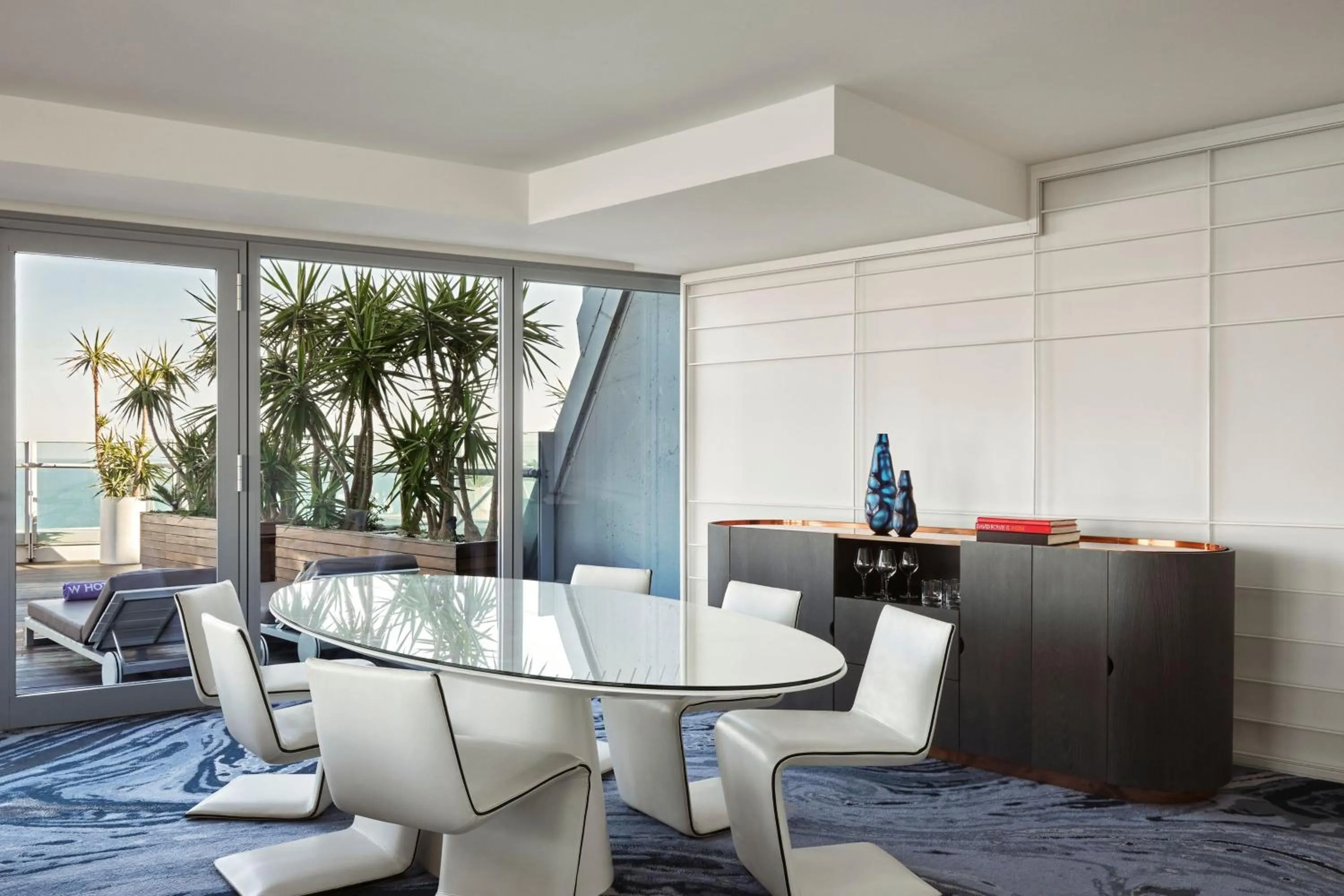 Photo of the whole room in W Barcelona