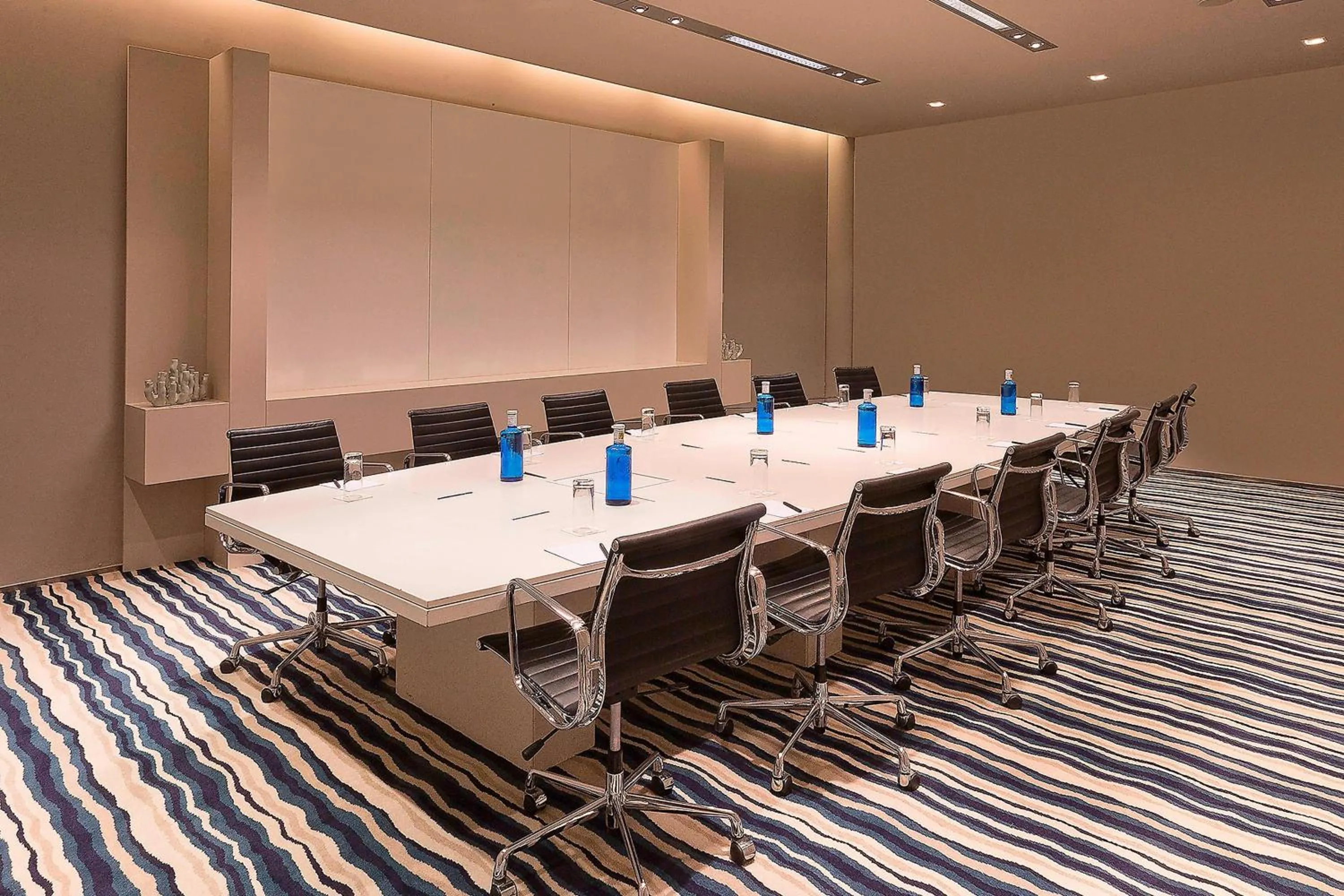Meeting/conference room in W Barcelona