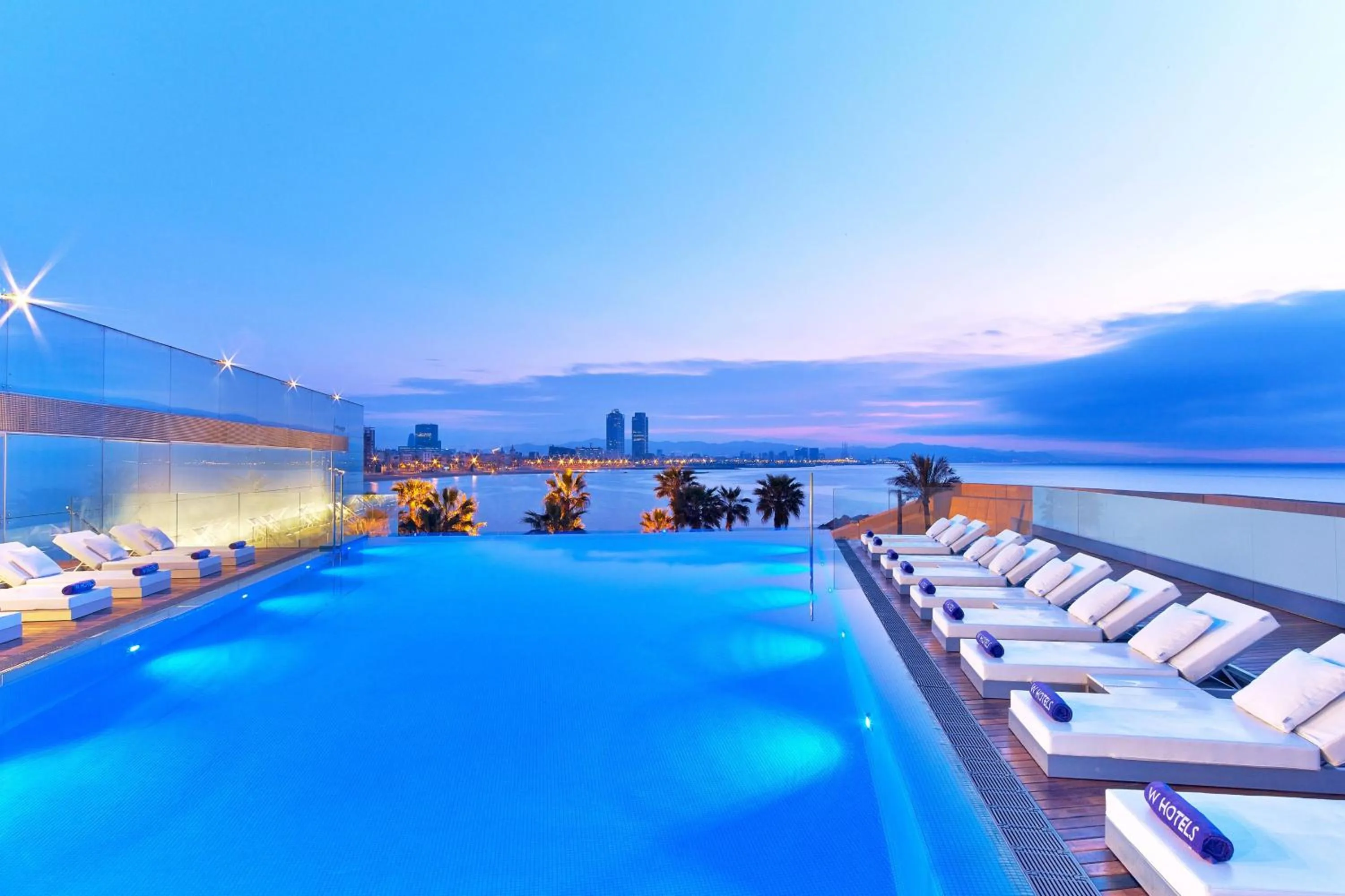 Area and facilities in W Barcelona