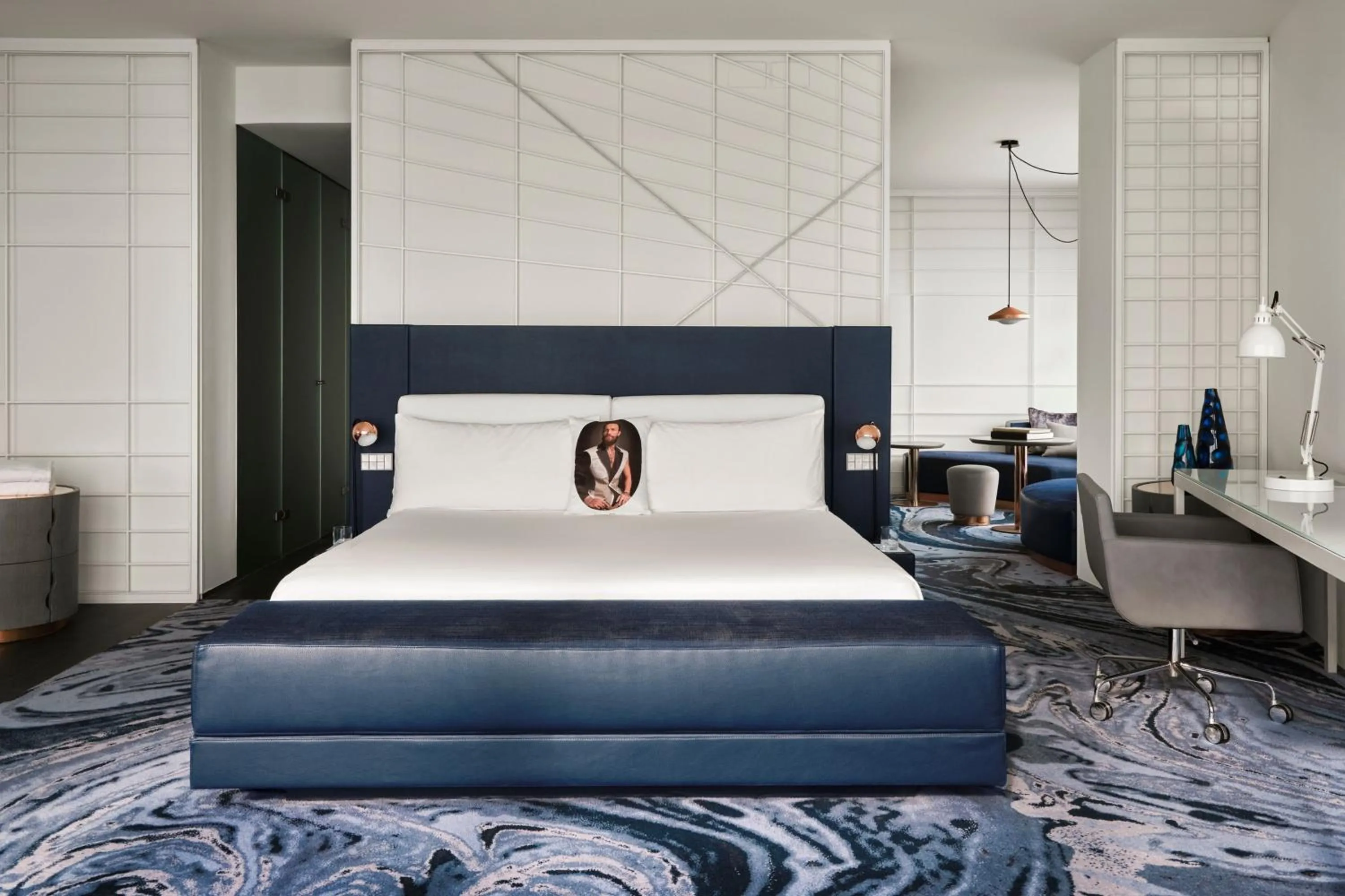 Photo of the whole room, Bed in W Barcelona