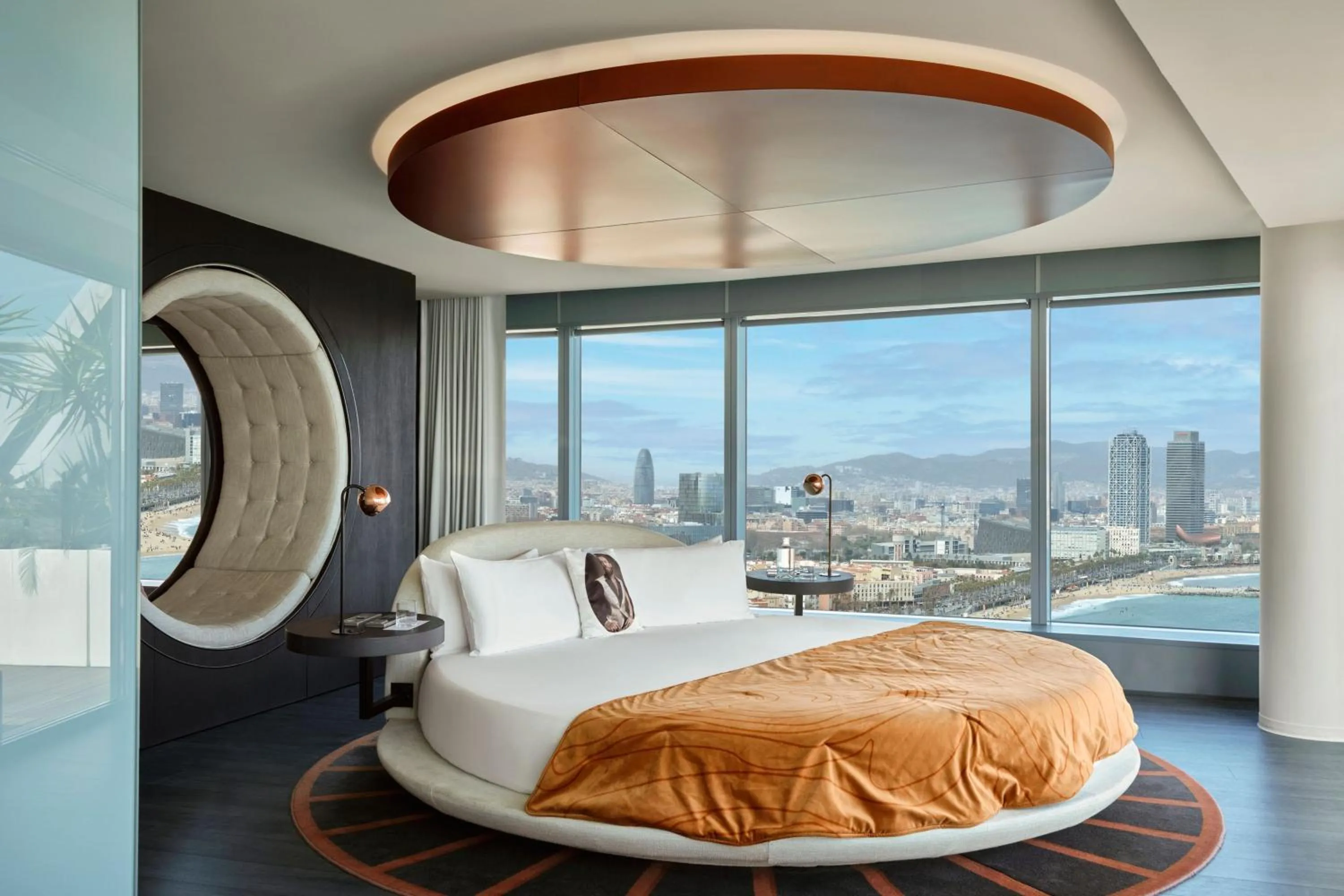 Photo of the whole room, Bed in W Barcelona