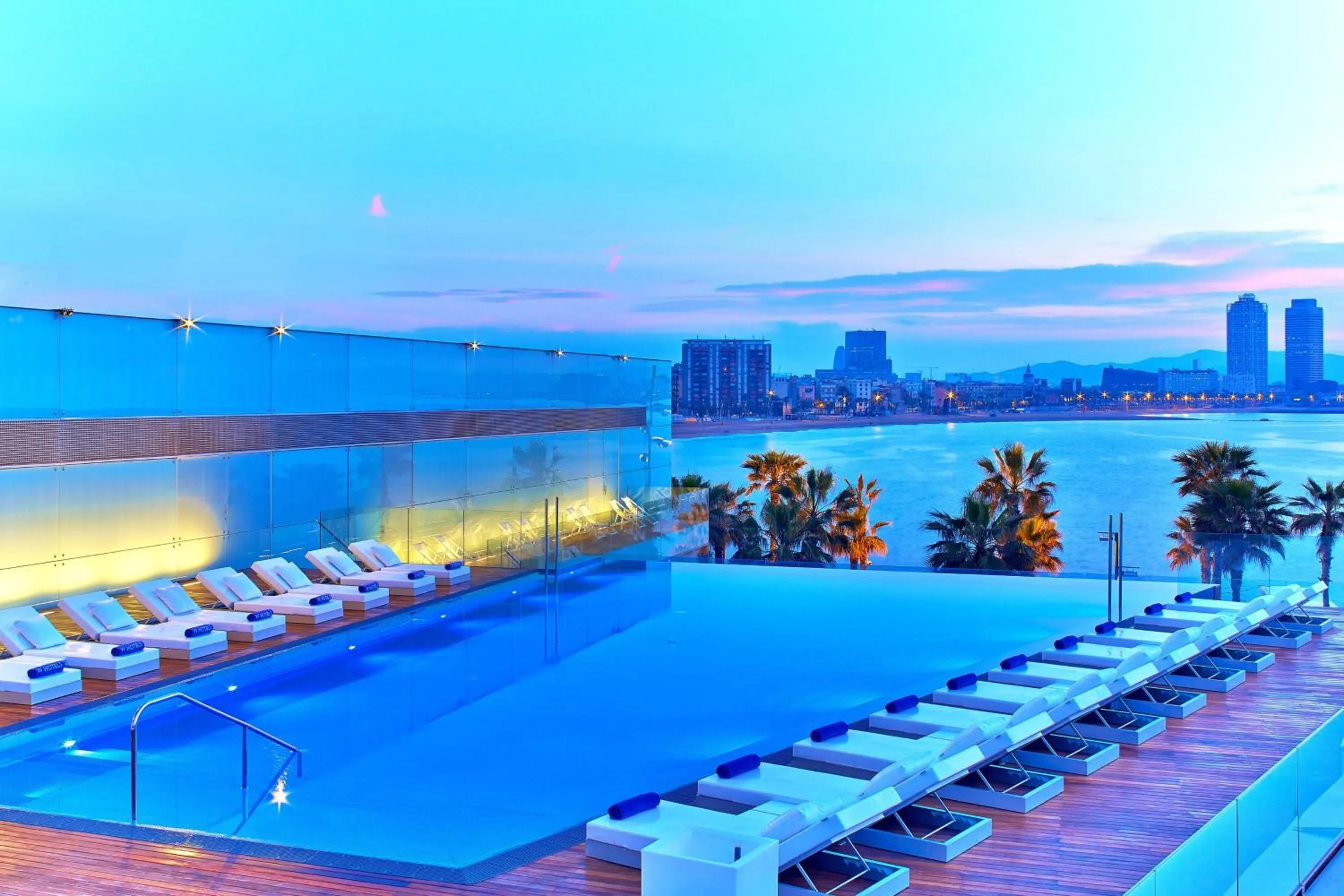 Area and facilities in W Barcelona