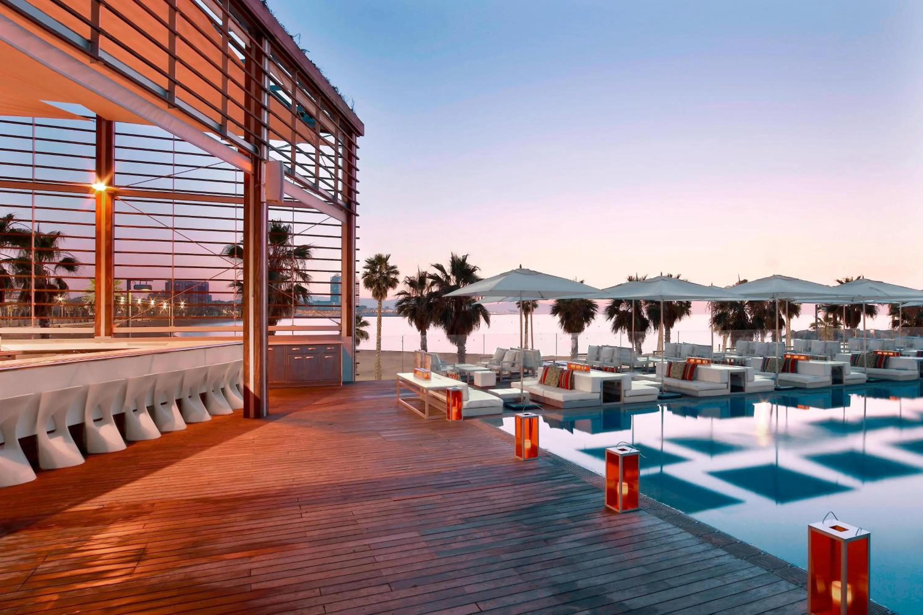 Restaurant/places to eat in W Barcelona