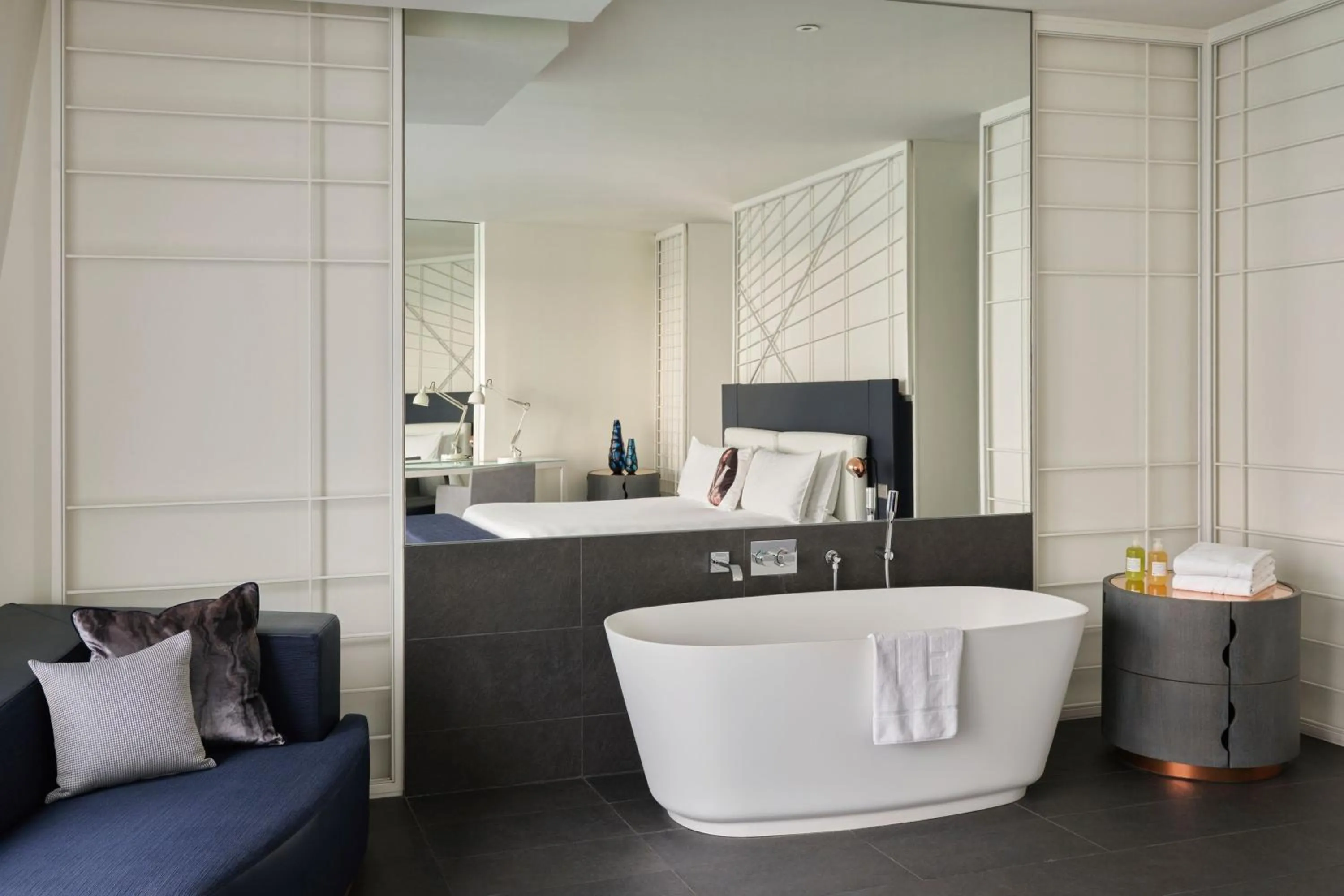 Photo of the whole room in W Barcelona