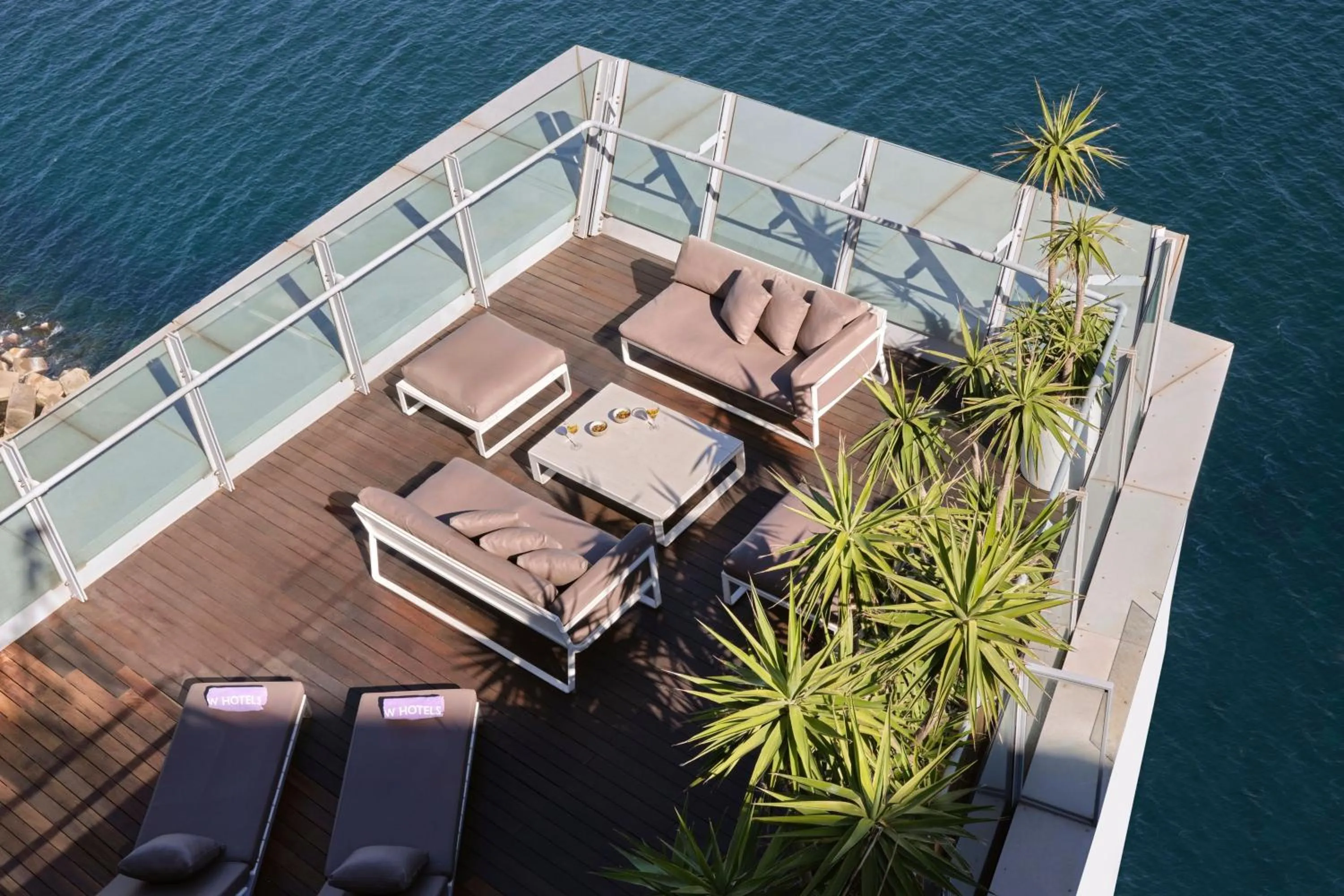 Photo of the whole room in W Barcelona