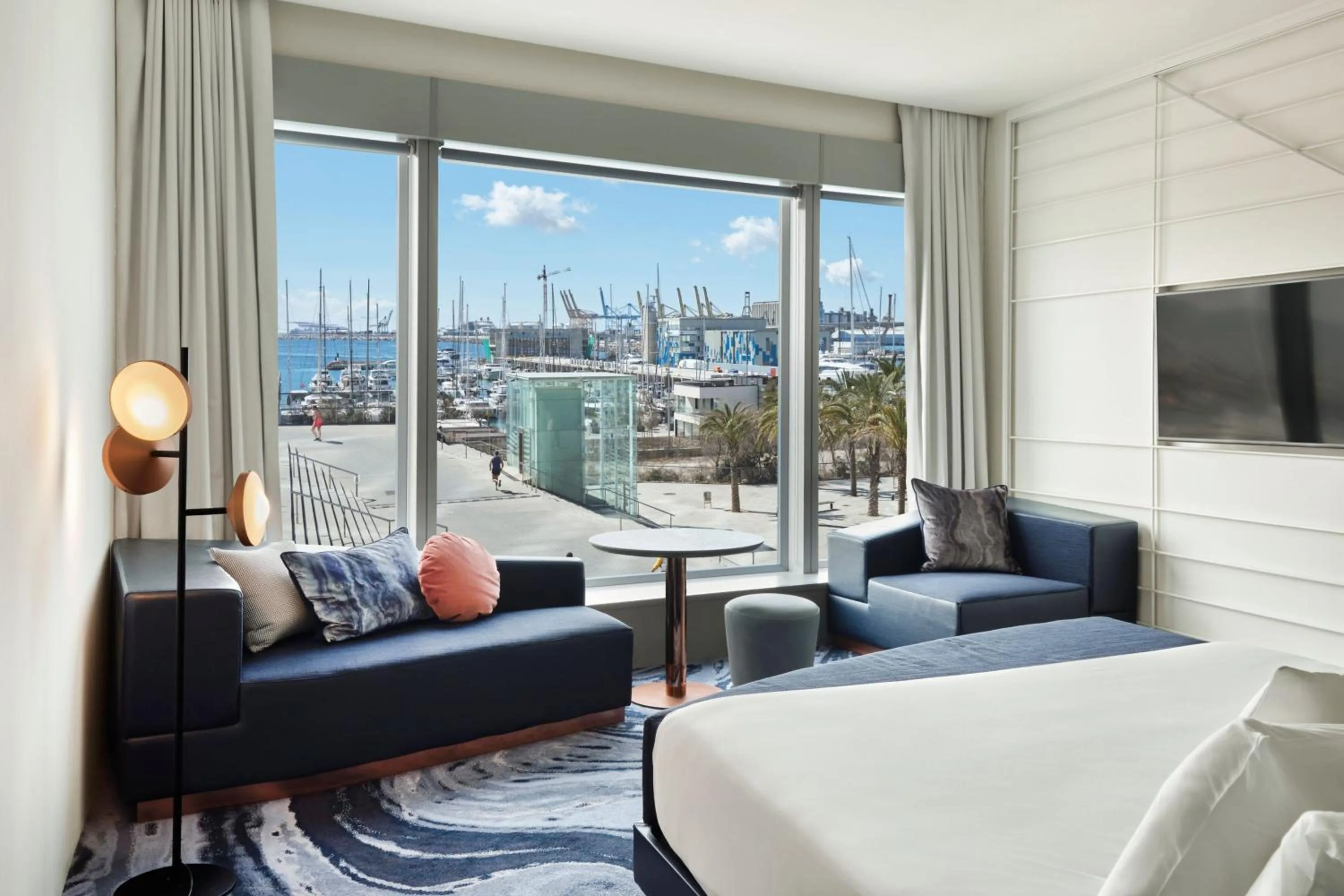 Photo of the whole room in W Barcelona