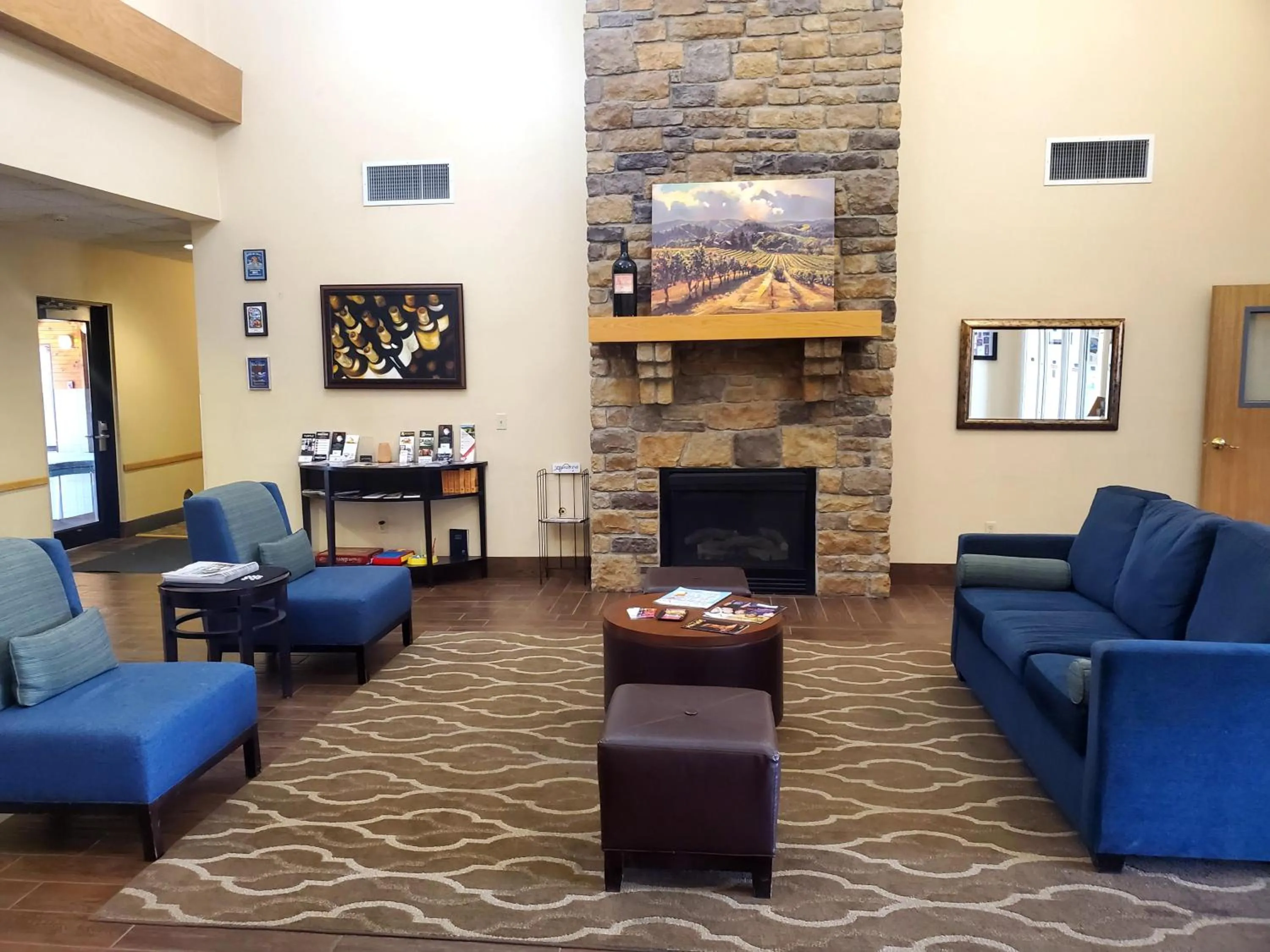Property building in Comfort Inn & Suites Walla Walla
