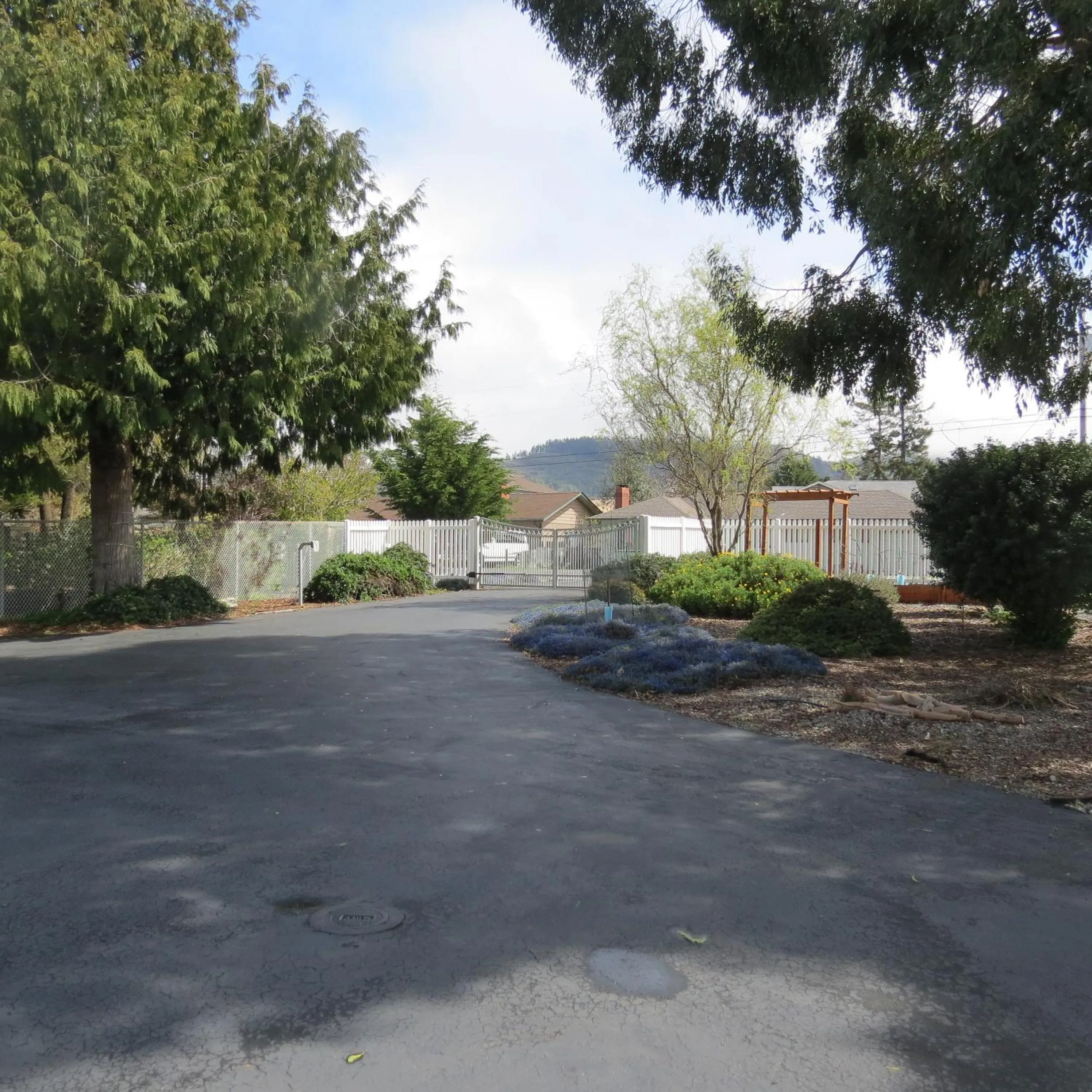 Facade/entrance in Tanbark Shores Guest Suite