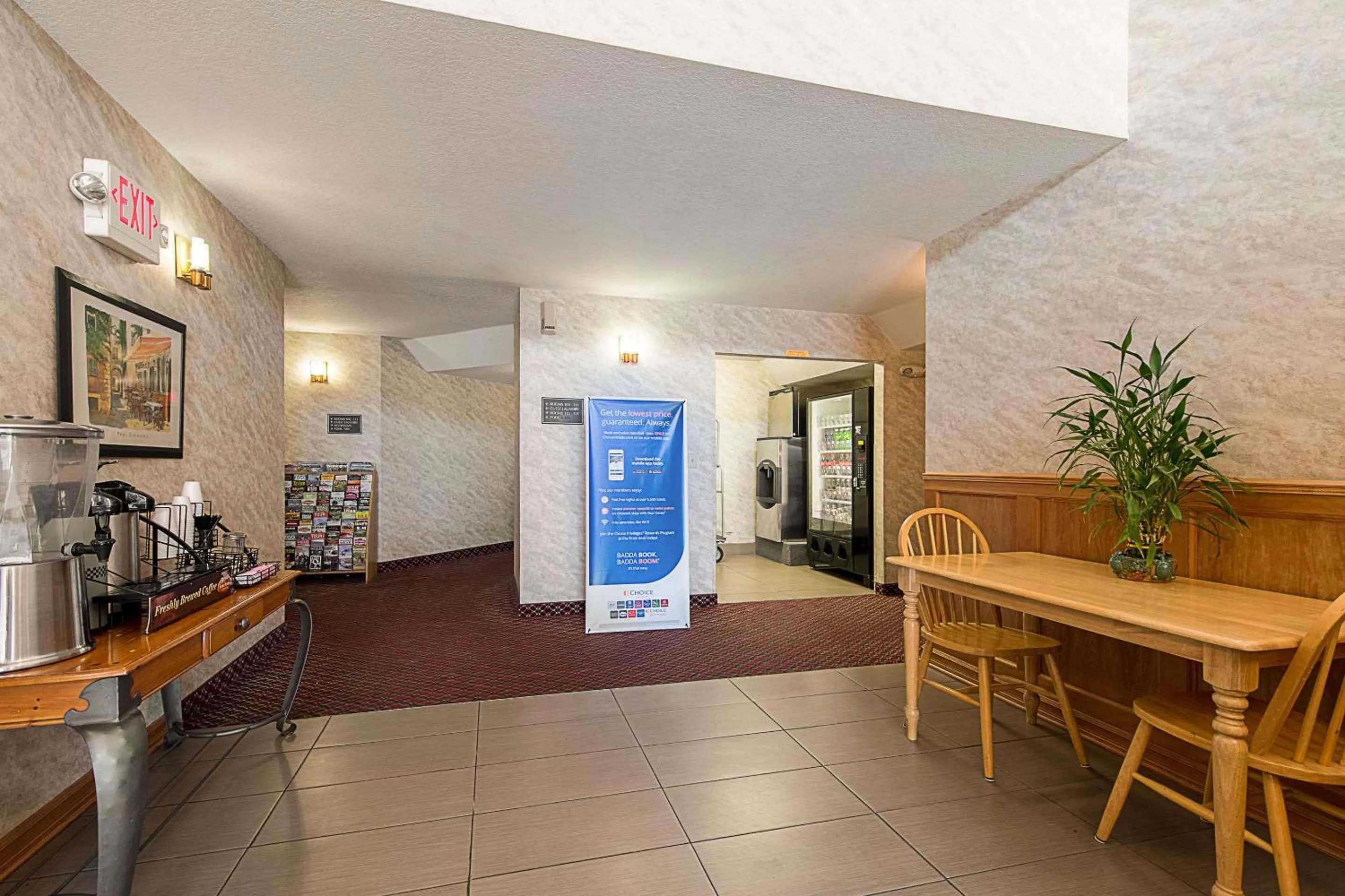 Lobby or reception in Econo Lodge Buckley
