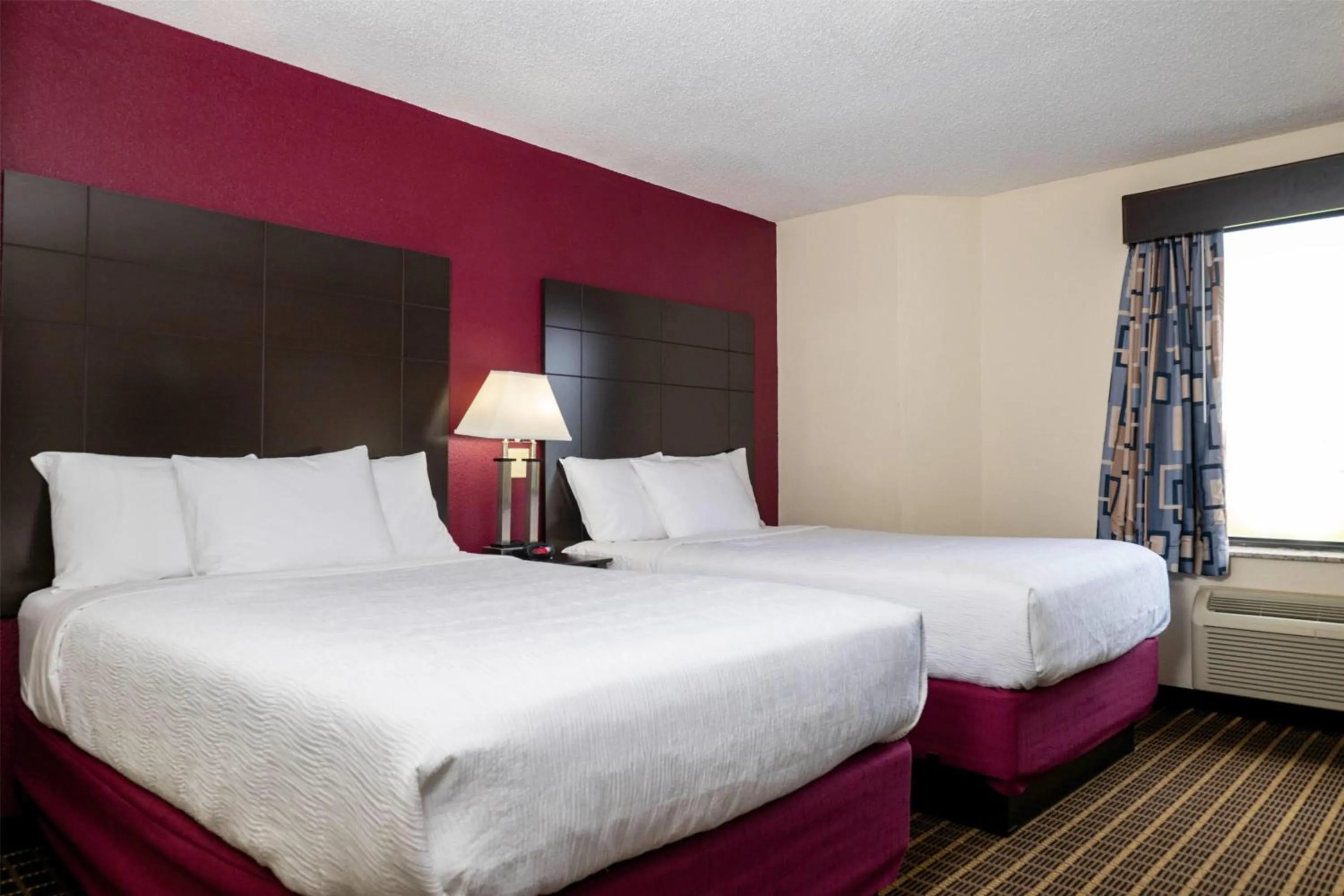 Photo of the whole room, Bed in Baymont Inn & Suites by Wyndham Mukwonago