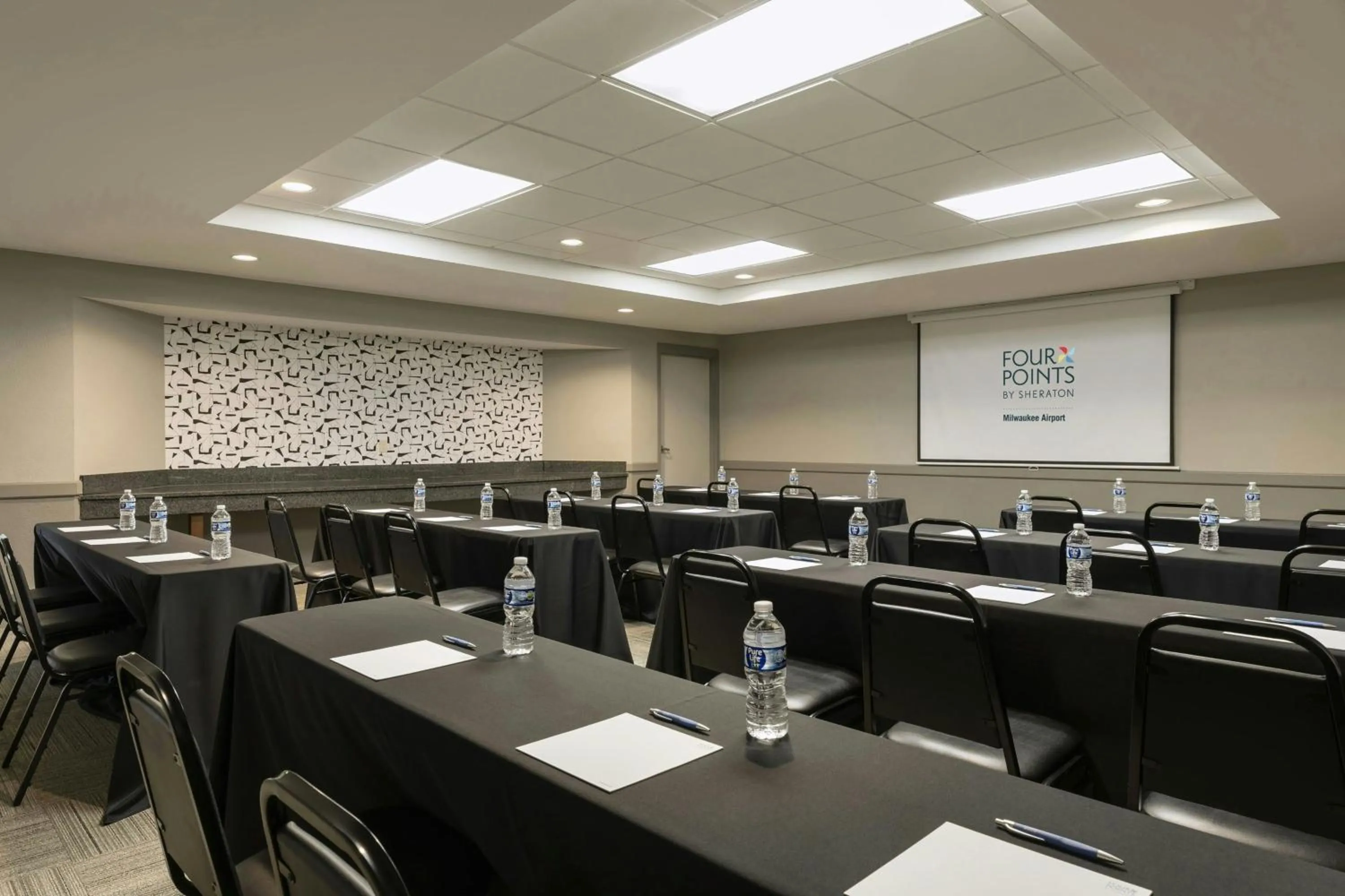Meeting/conference room in Royce Hotel