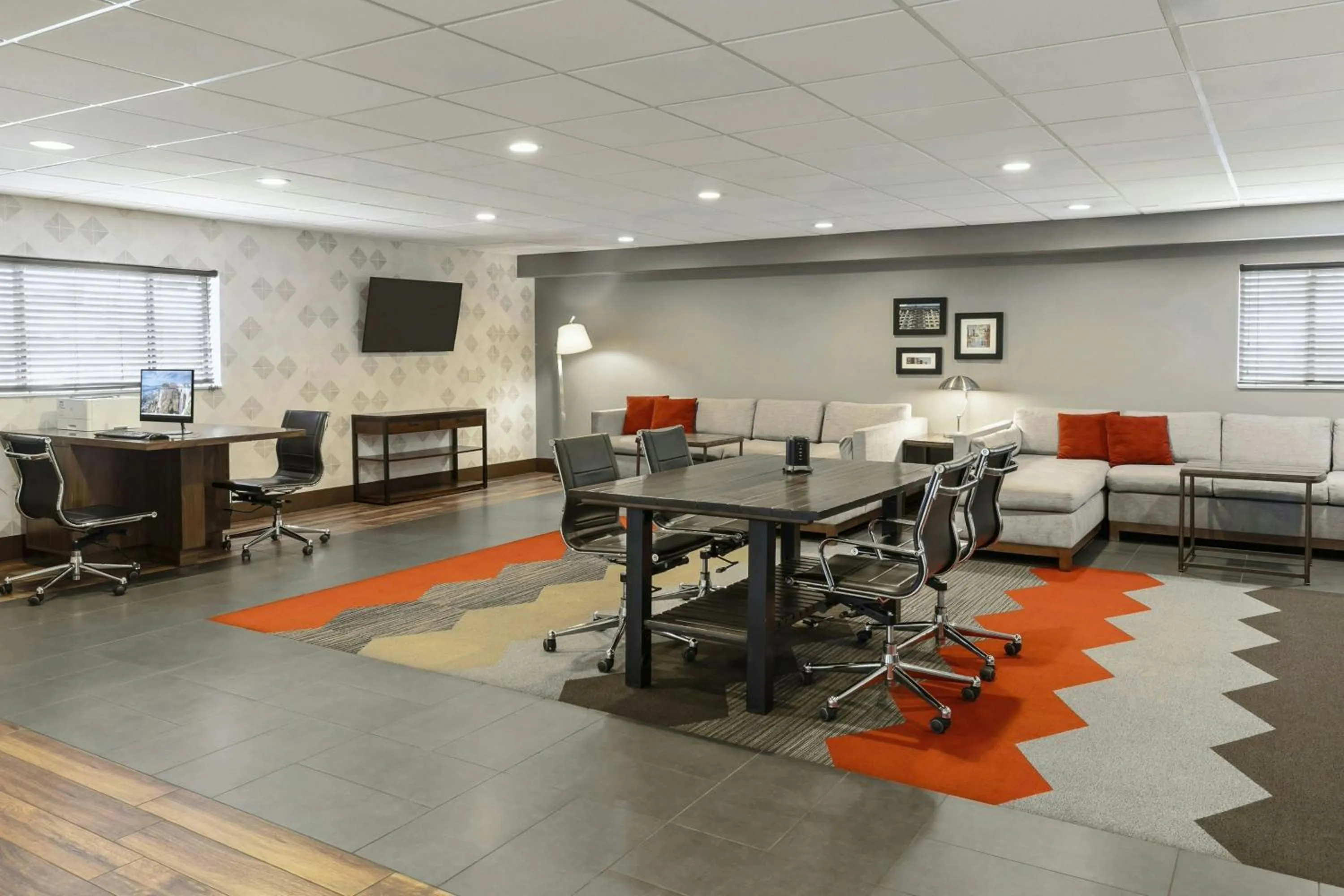 Lobby or reception in Royce Hotel