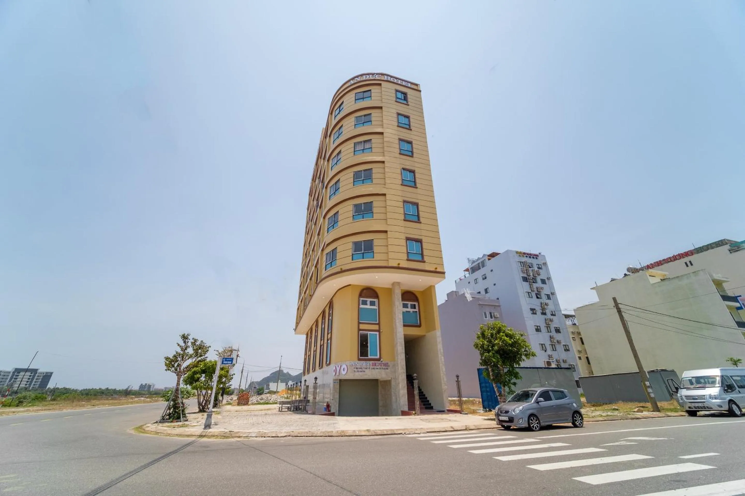 Facade/entrance in Capital O 215 An Duc Hotel Da Nang