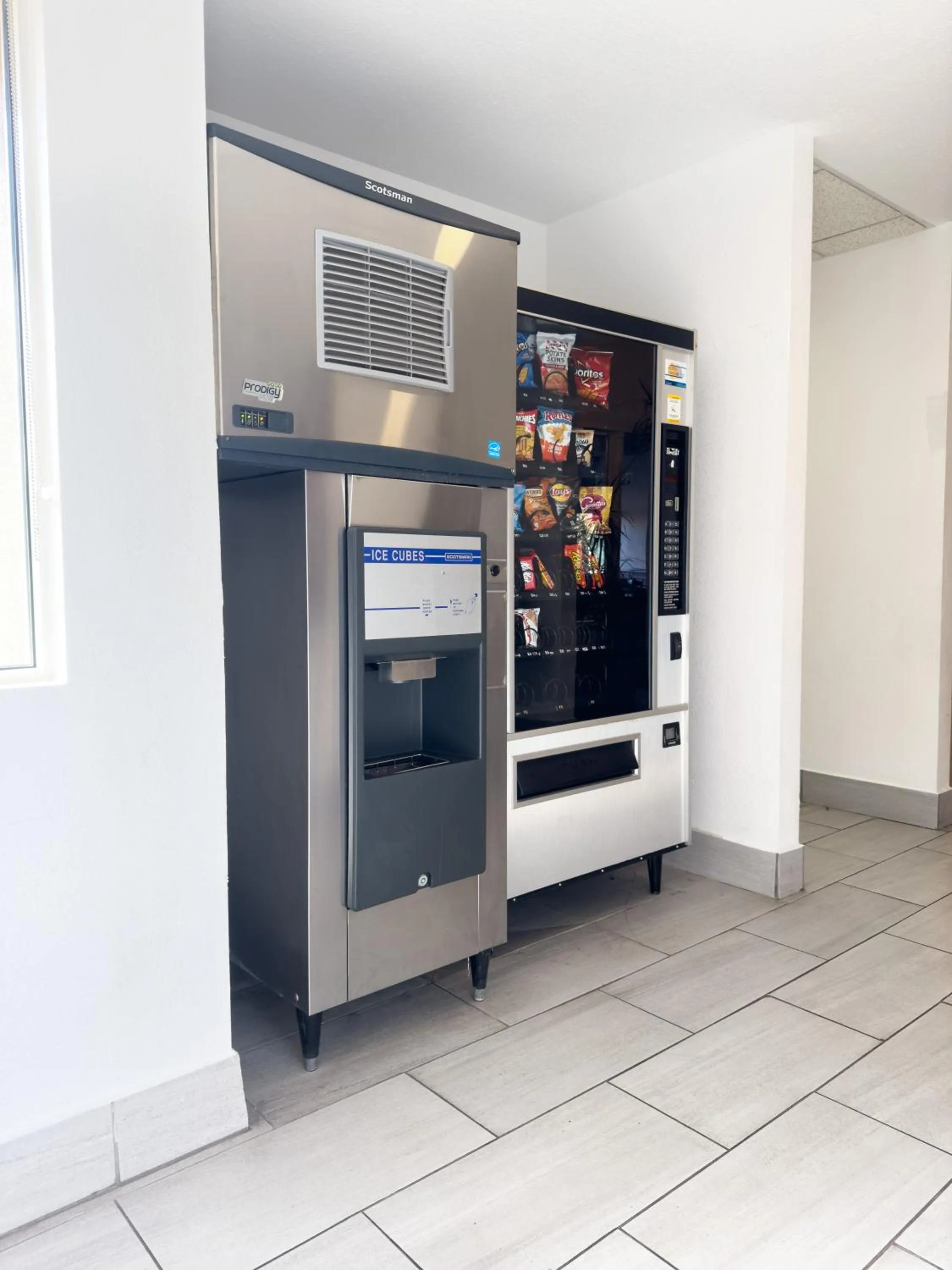 Food and drinks in Econo Lodge Wausau - Rothschild