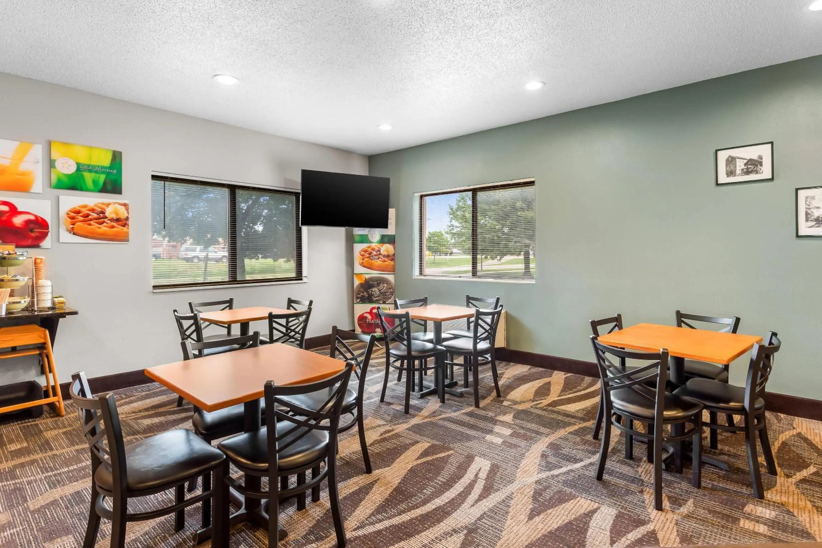 Breakfast in Quality Inn Beloit