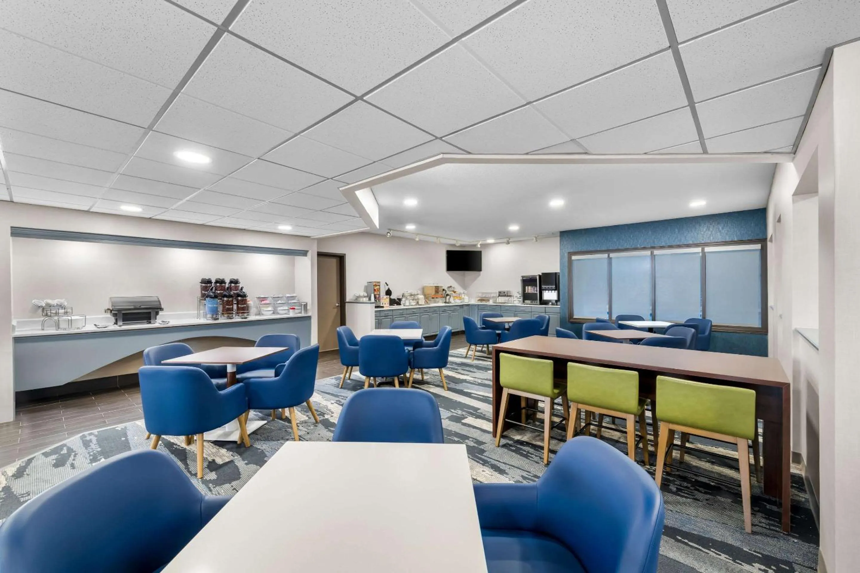 Breakfast in Comfort Suites Stevens Point