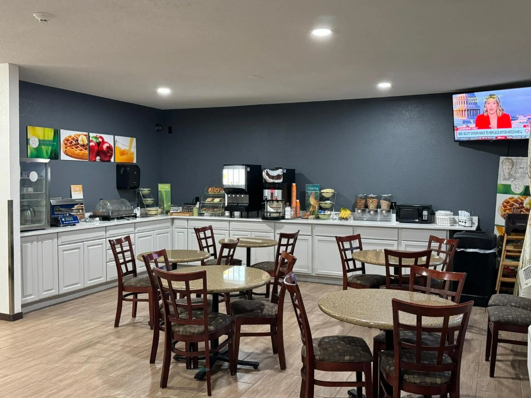 Coffee/tea facilities in Quality Inn & Suites Eau Claire University Area