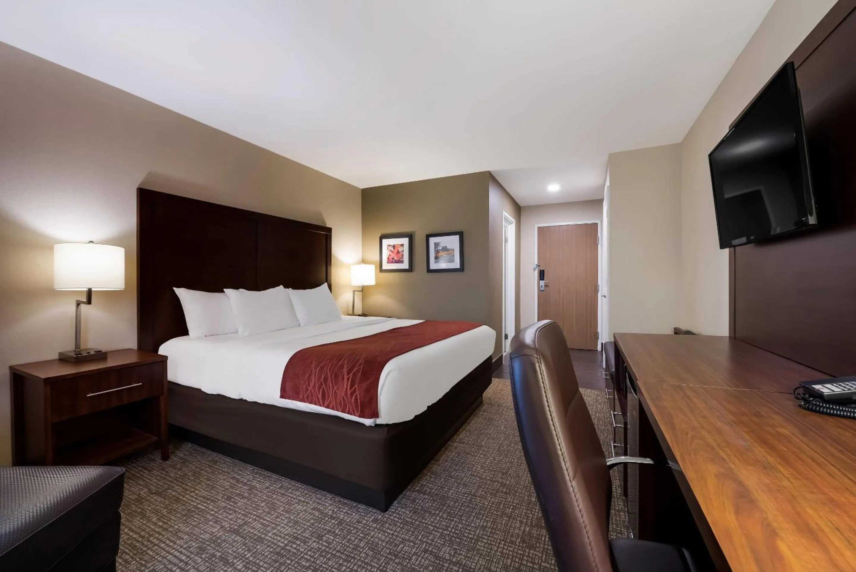 Bedroom, Bed in Comfort Inn Onalaska - La Crosse Area