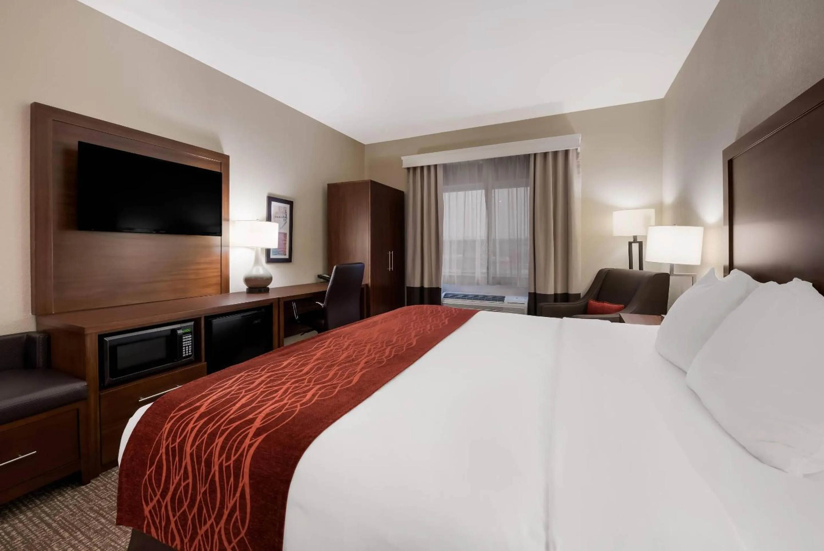 Bedroom, Bed in Comfort Inn Onalaska - La Crosse Area