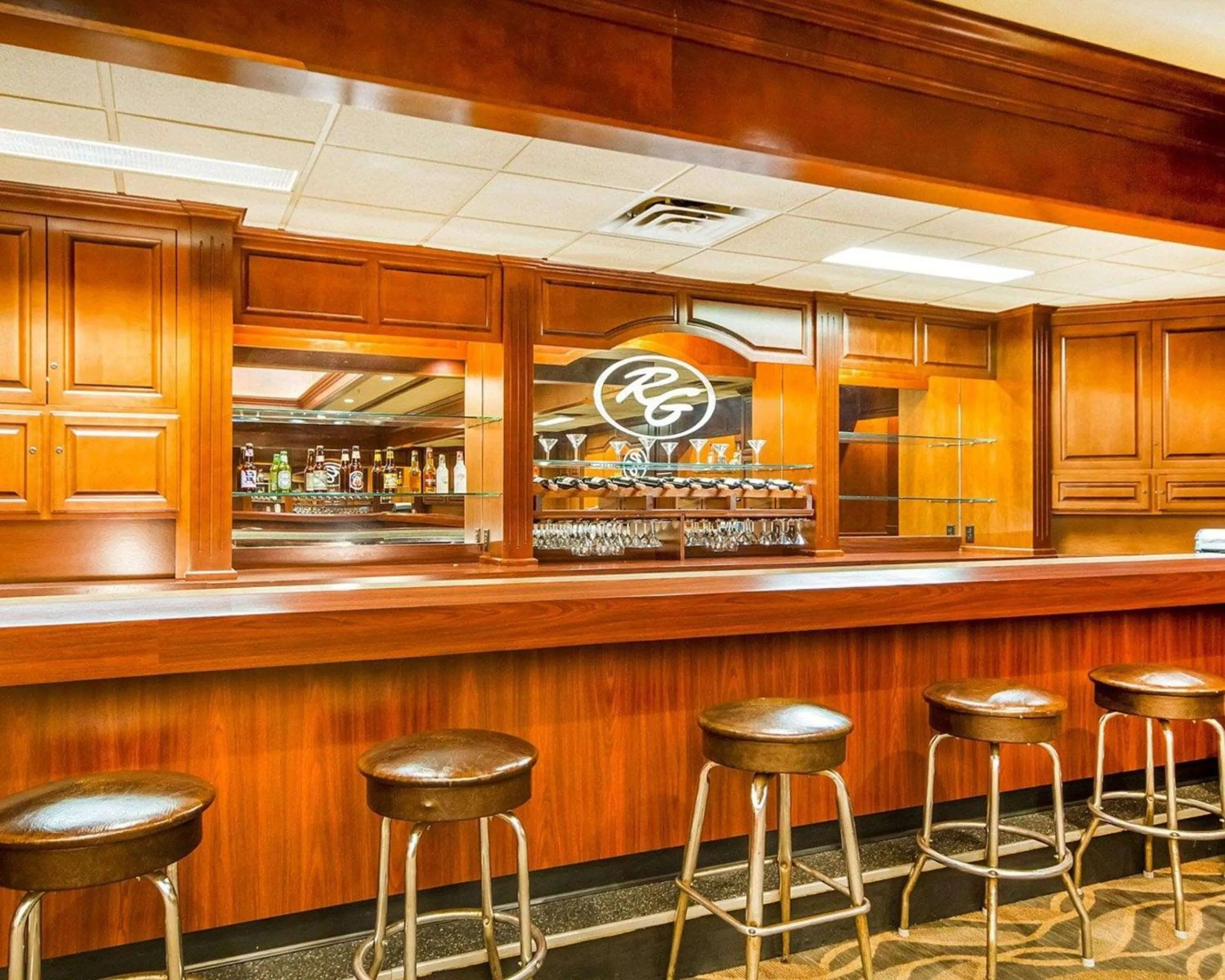 Lounge or bar in Comfort Suites Green Bay West