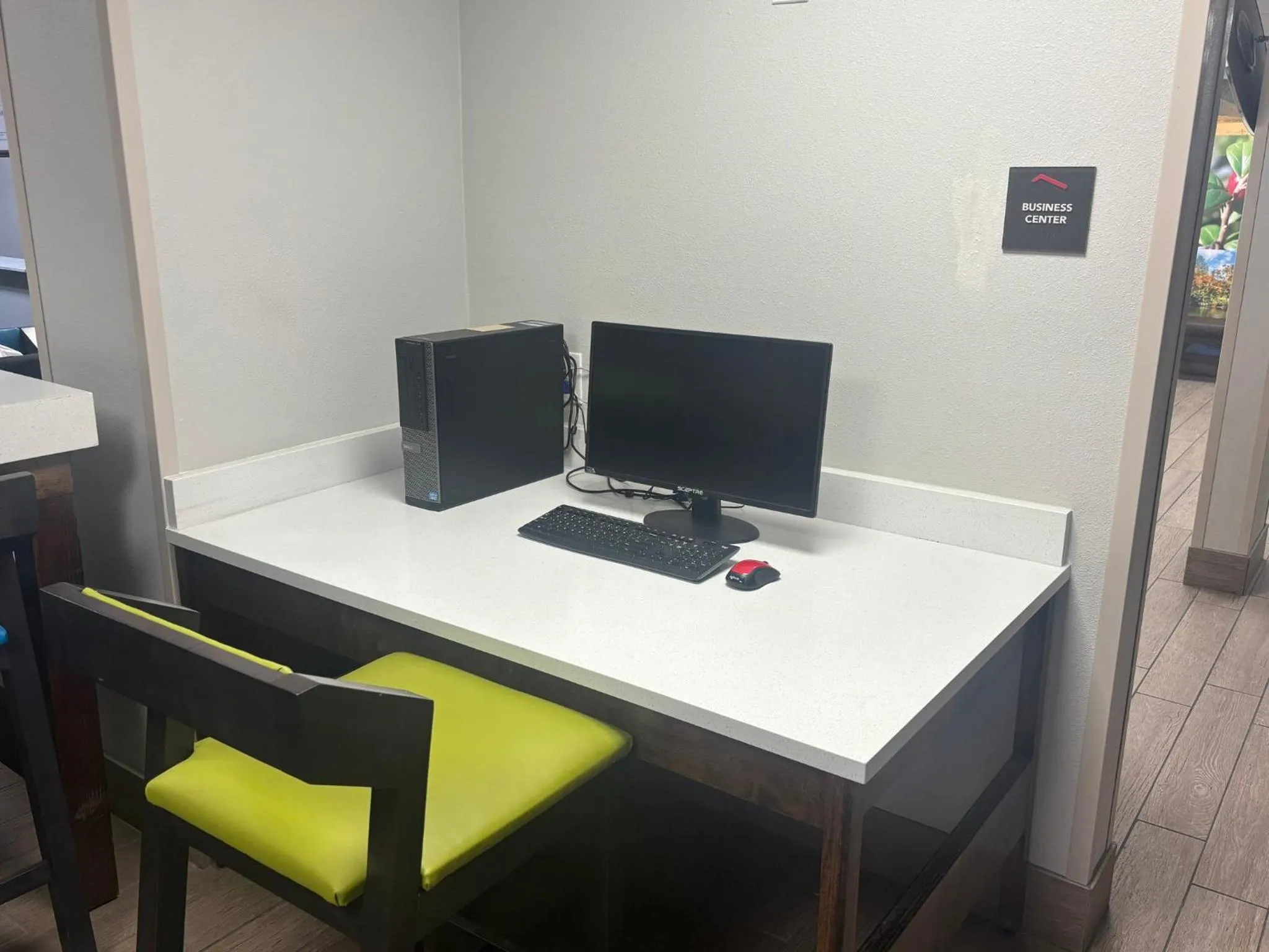 Business facilities in Red Roof Inn & Suites Tomah