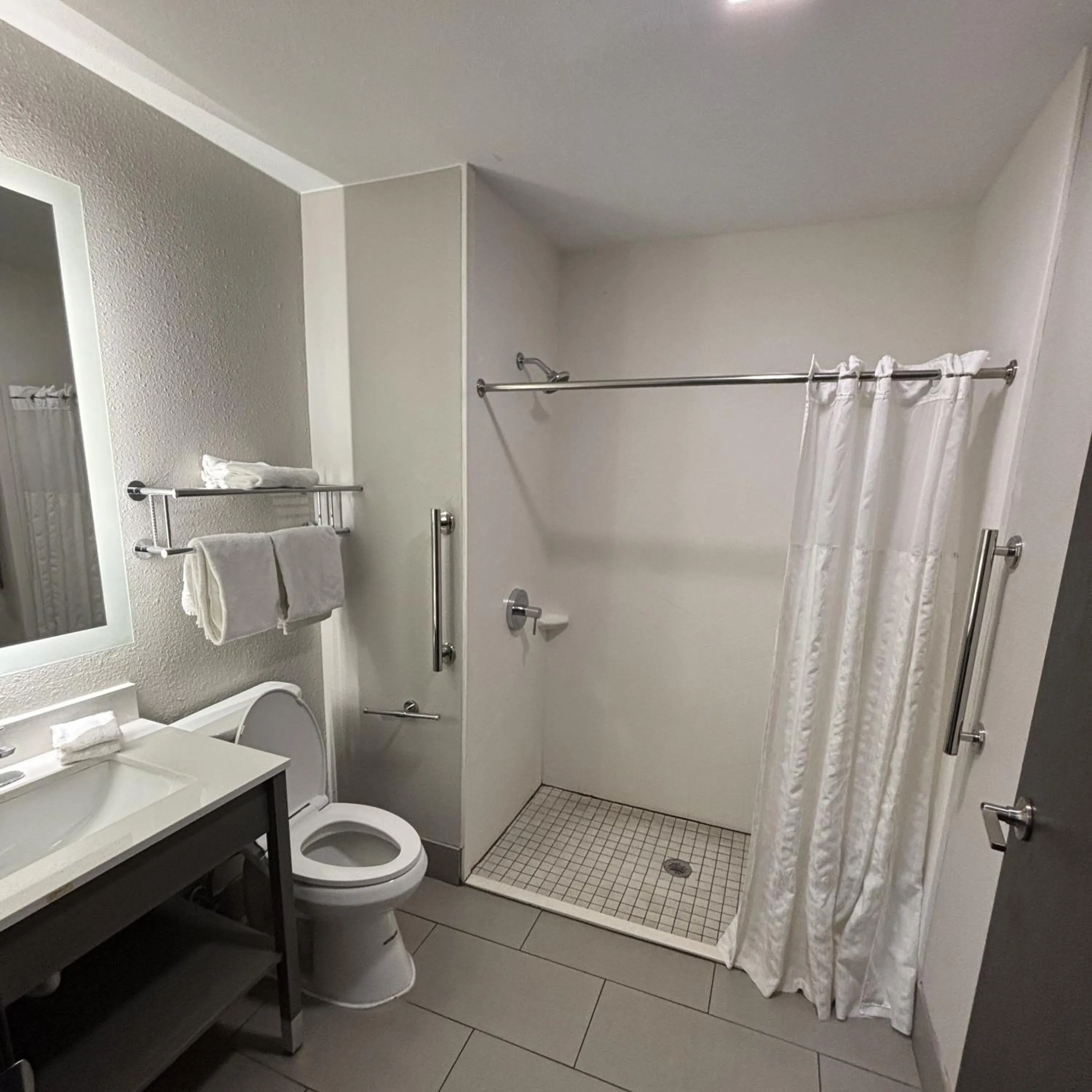 Bathroom in Red Roof Inn & Suites Tomah