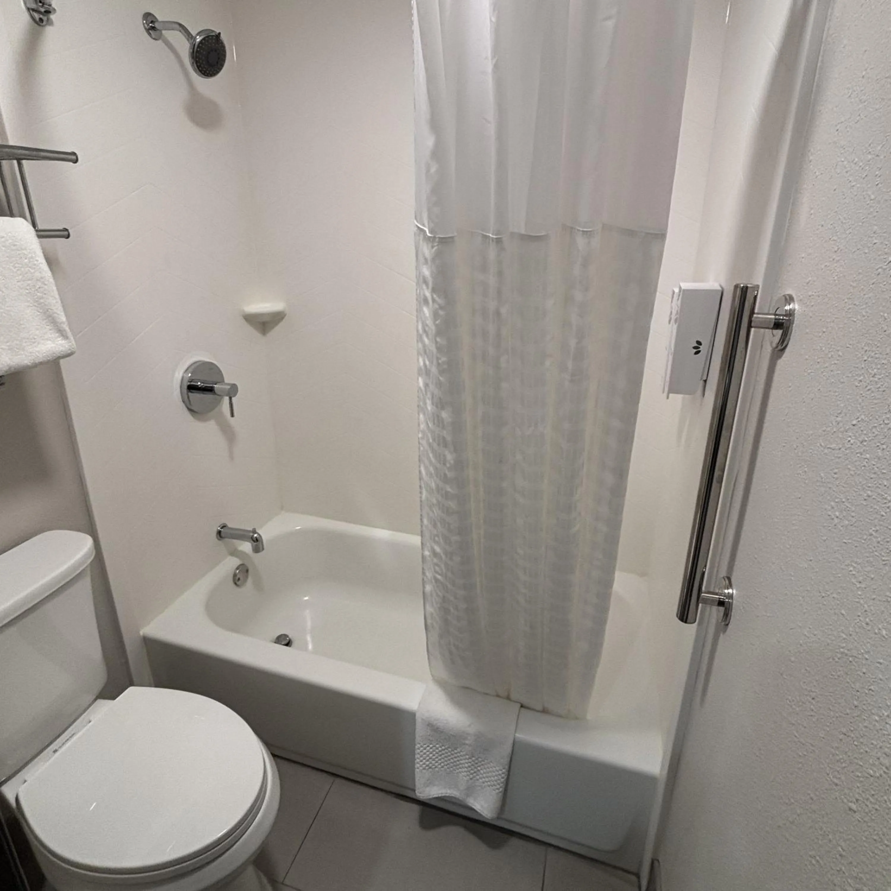 Bathroom in Red Roof Inn & Suites Tomah