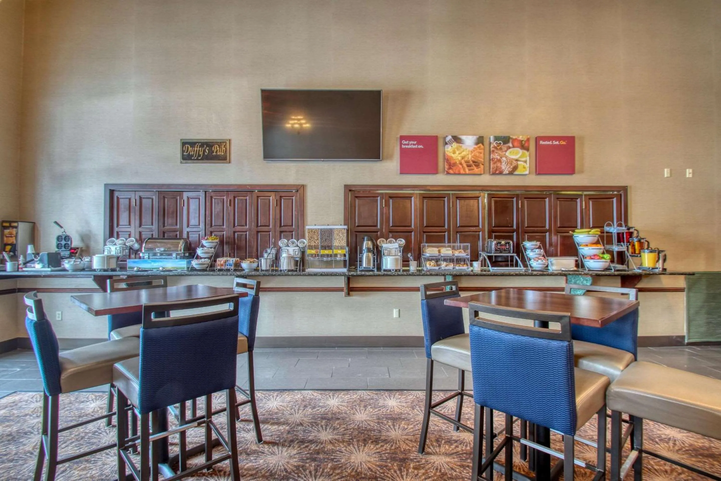 Breakfast in Comfort Suites Madison West - Middleton