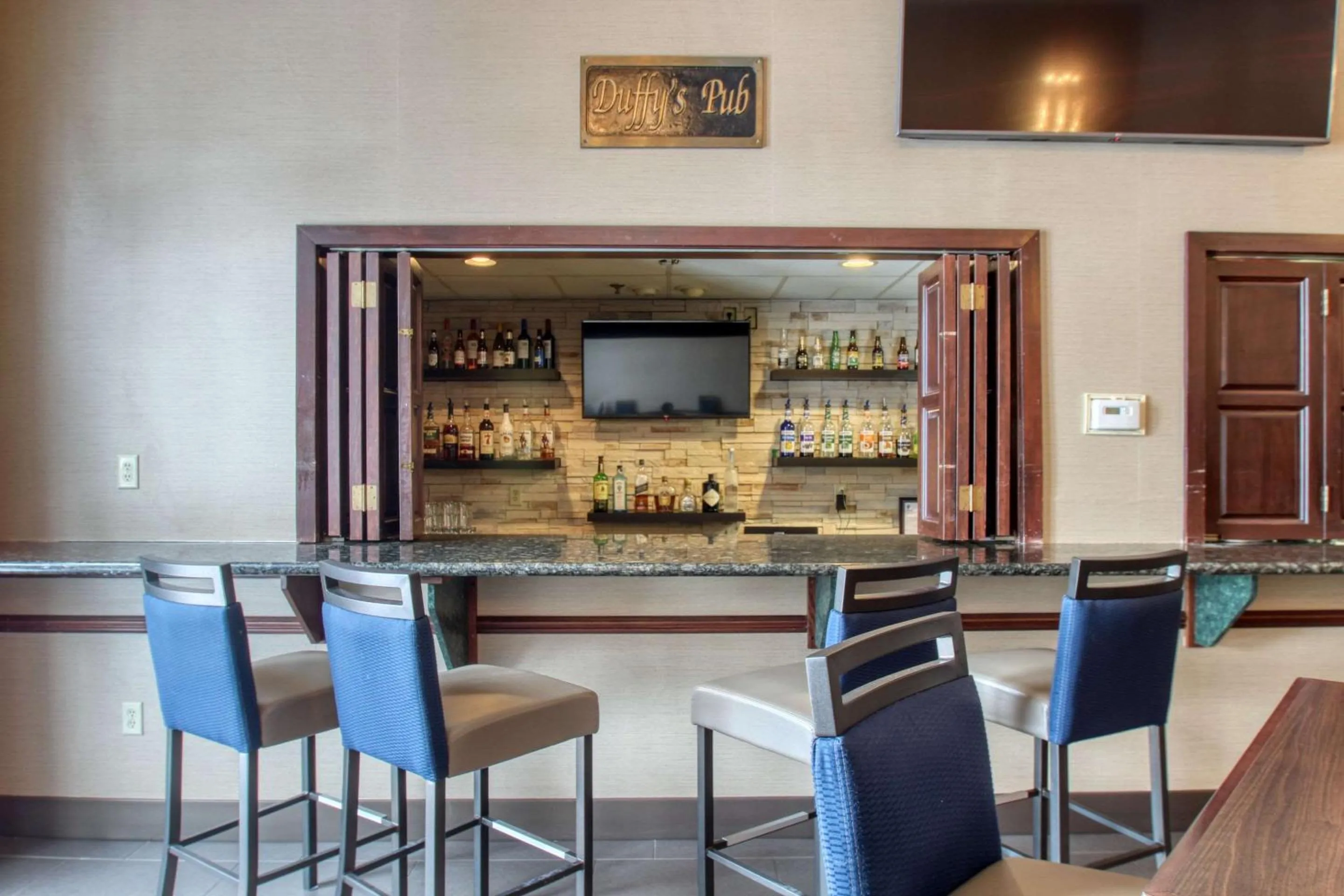 Restaurant/places to eat in Comfort Suites Madison West - Middleton