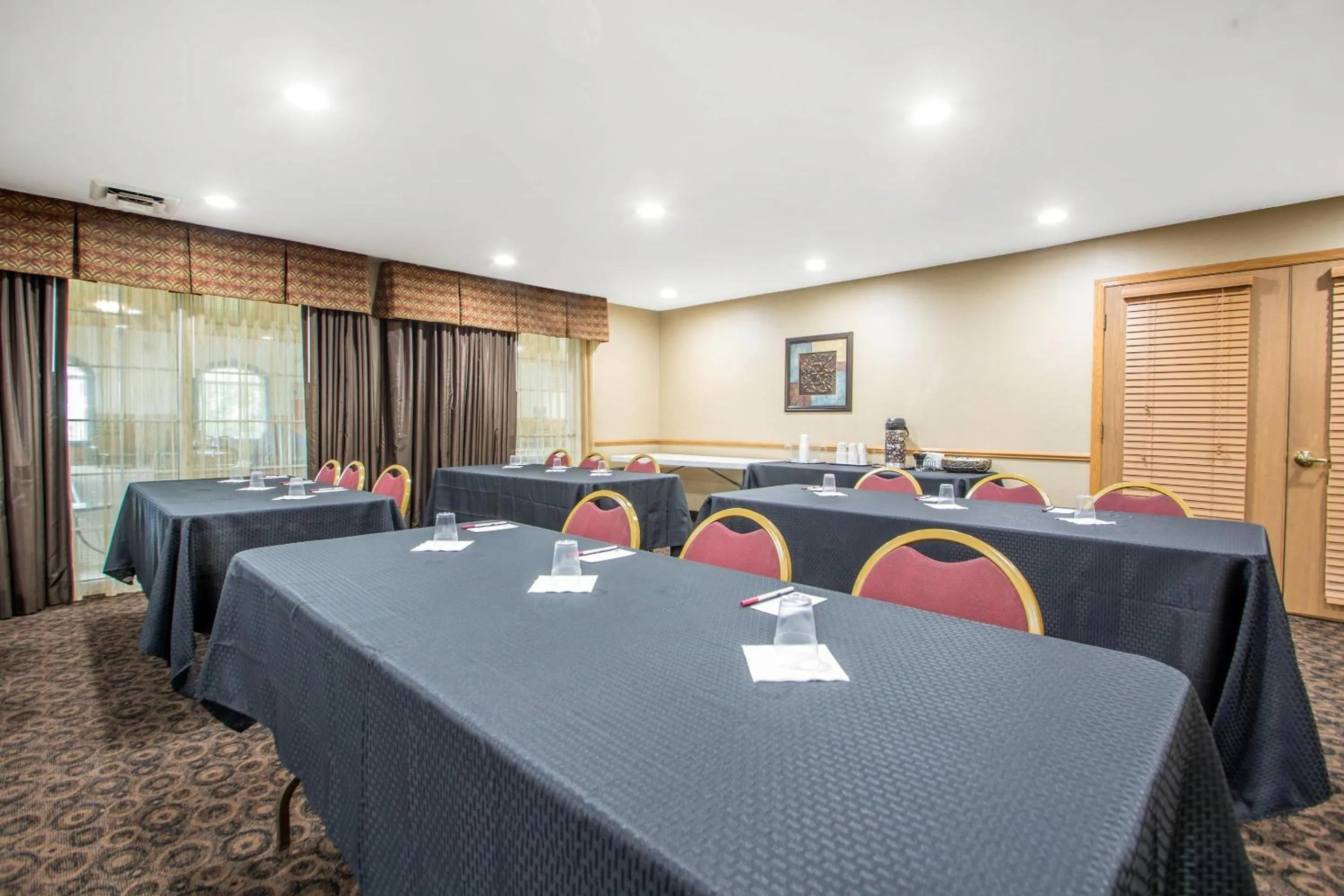 Meeting/conference room in Comfort Suites Wisconsin Dells Area