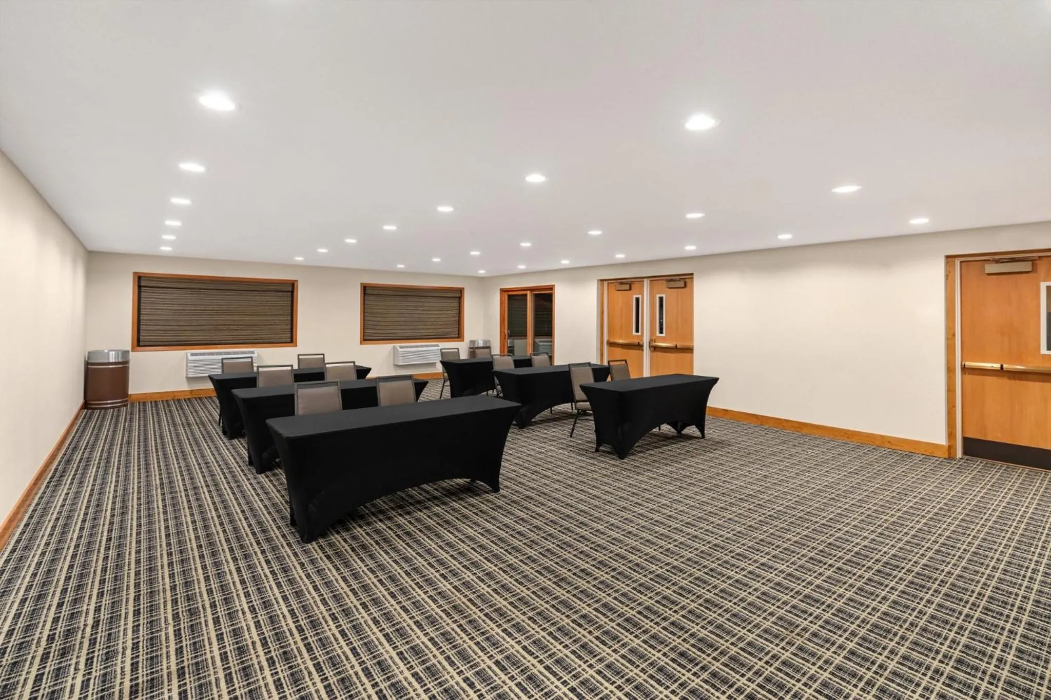 Meeting/conference room in Holiday Inn Express & Suites Hayward by IHG