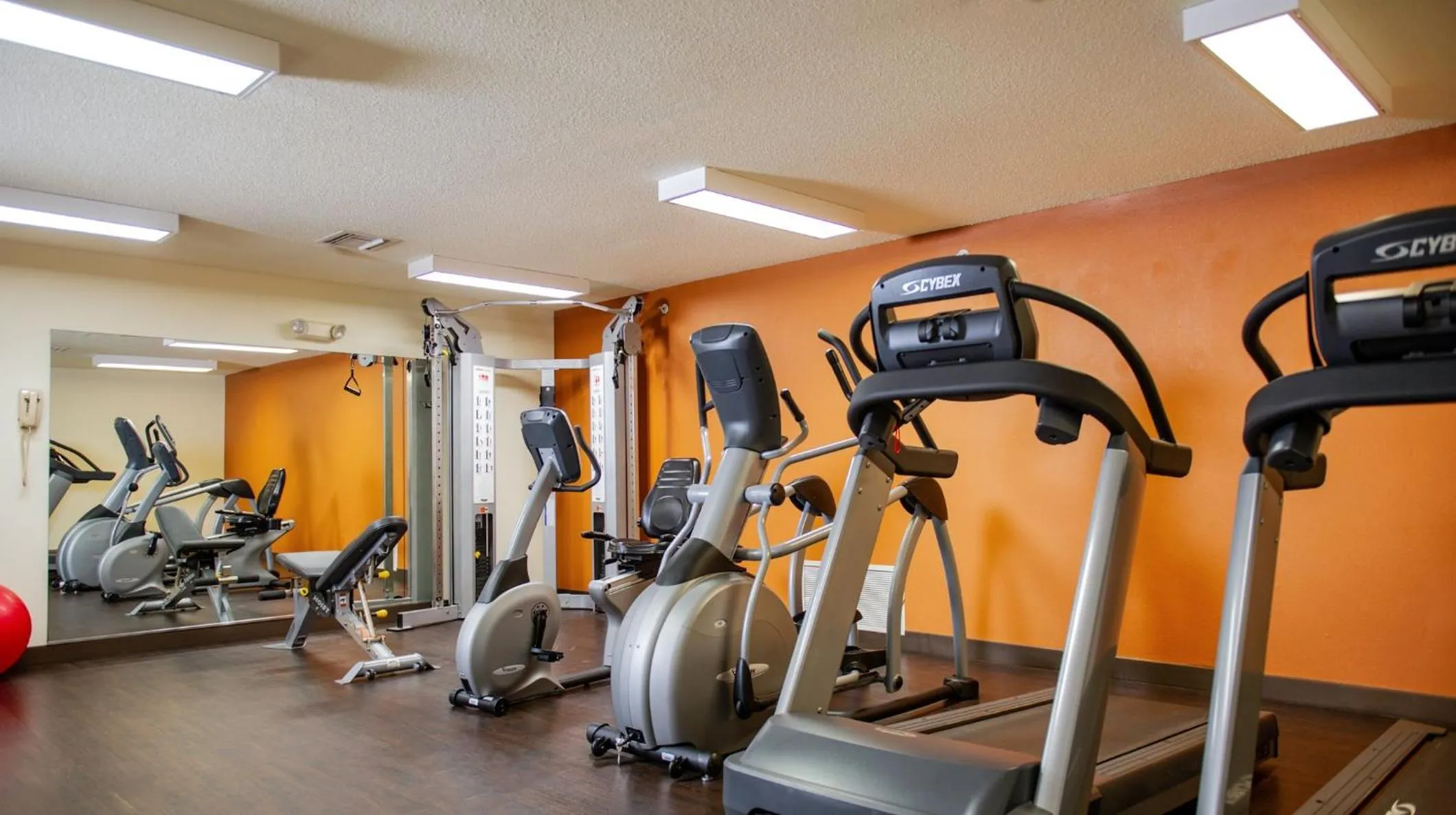Fitness centre/facilities in Holiday Inn Express & Suites Hayward by IHG