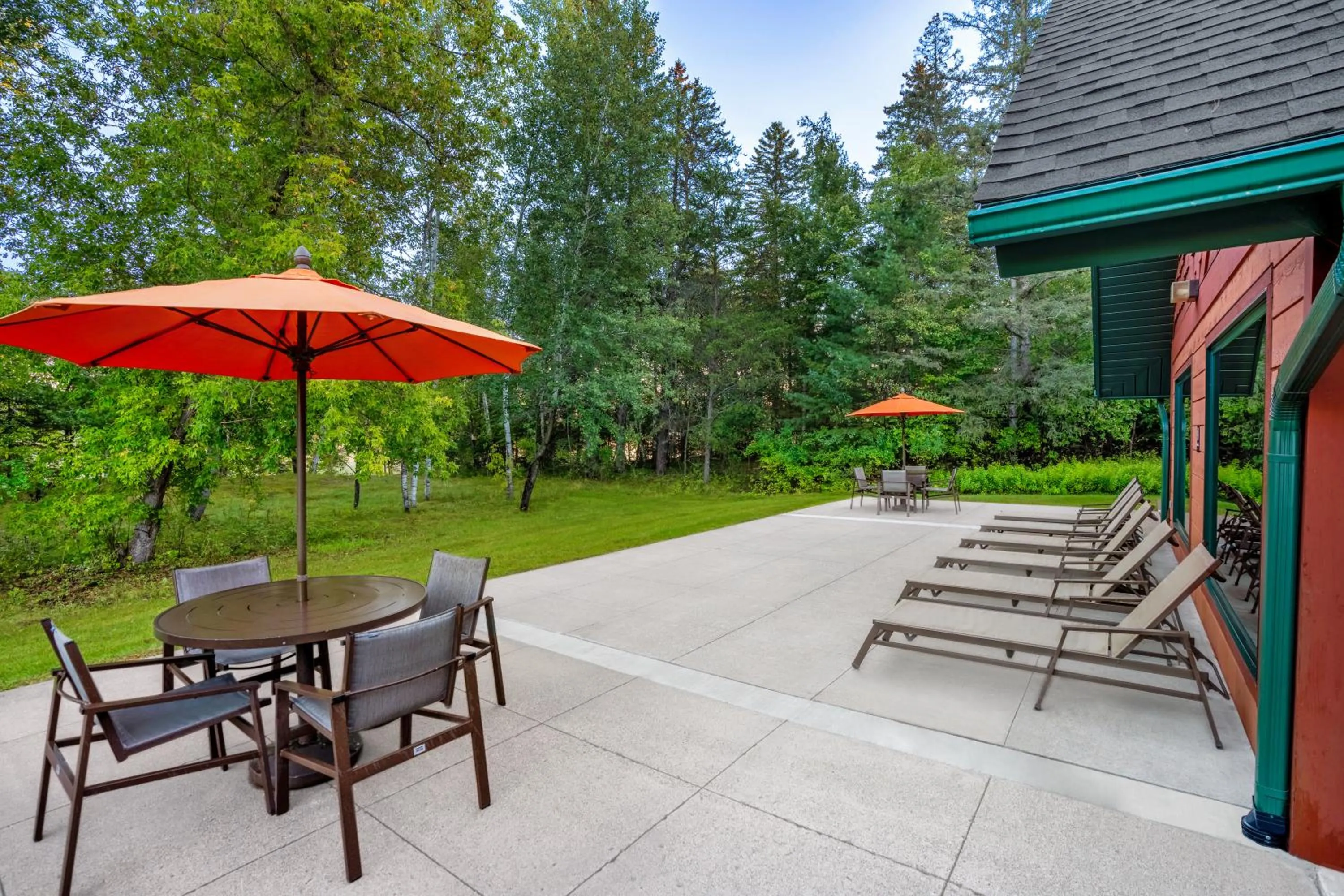 sunbed in Holiday Inn Express & Suites Hayward by IHG