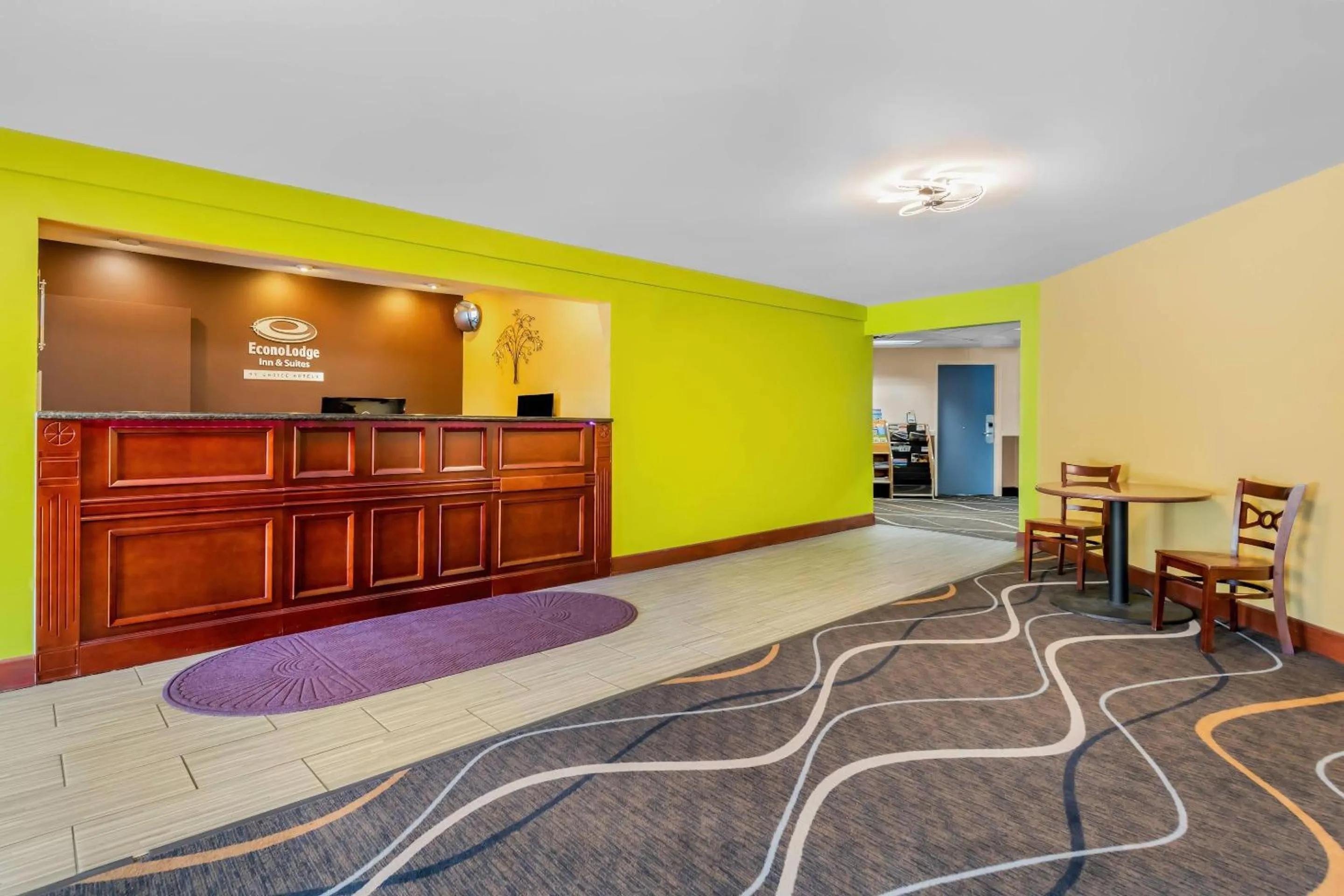 Lobby or reception in Econo Lodge Inn & Suites Eau Claire South