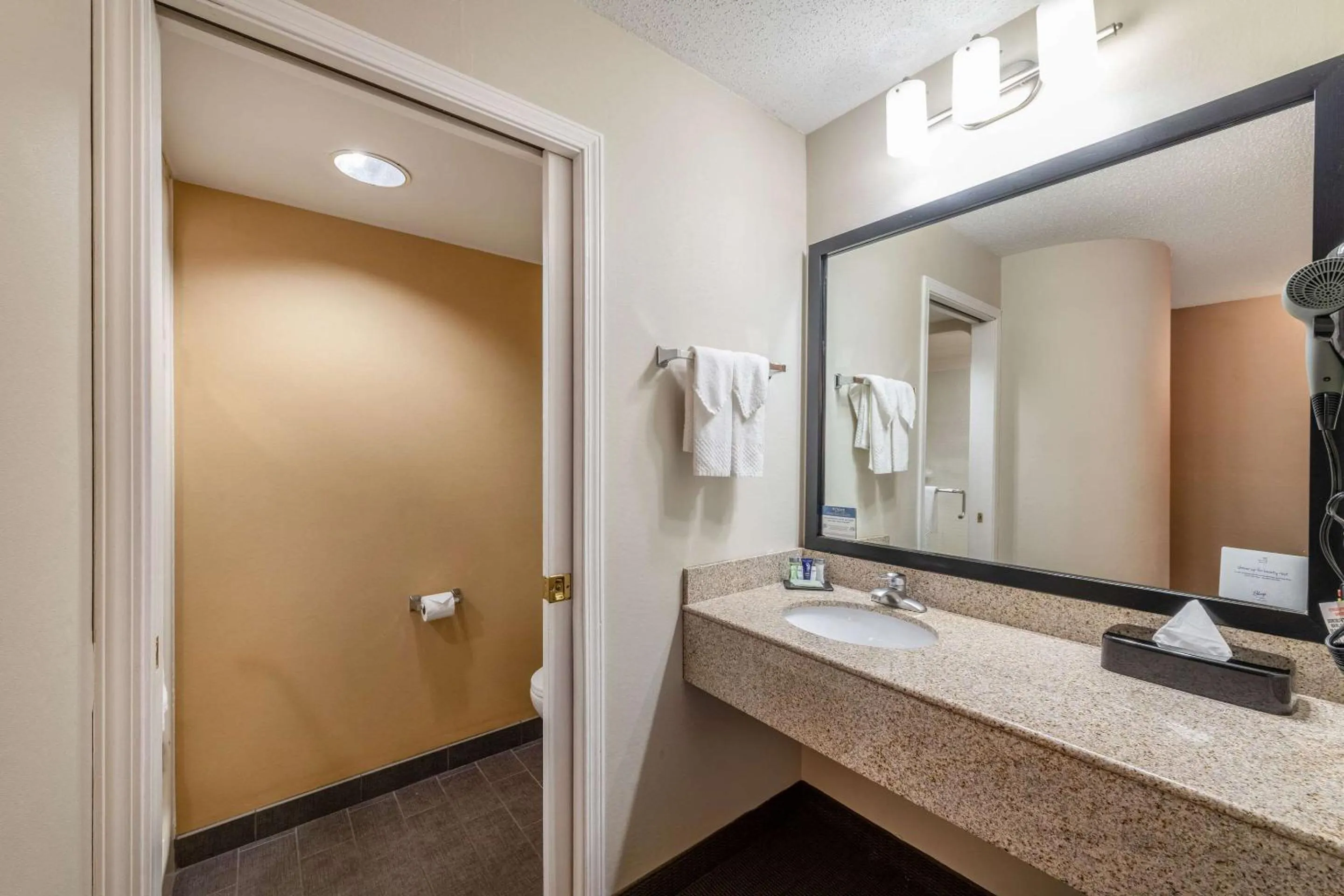 Bedroom in Sleep Inn & Suites Green Bay South