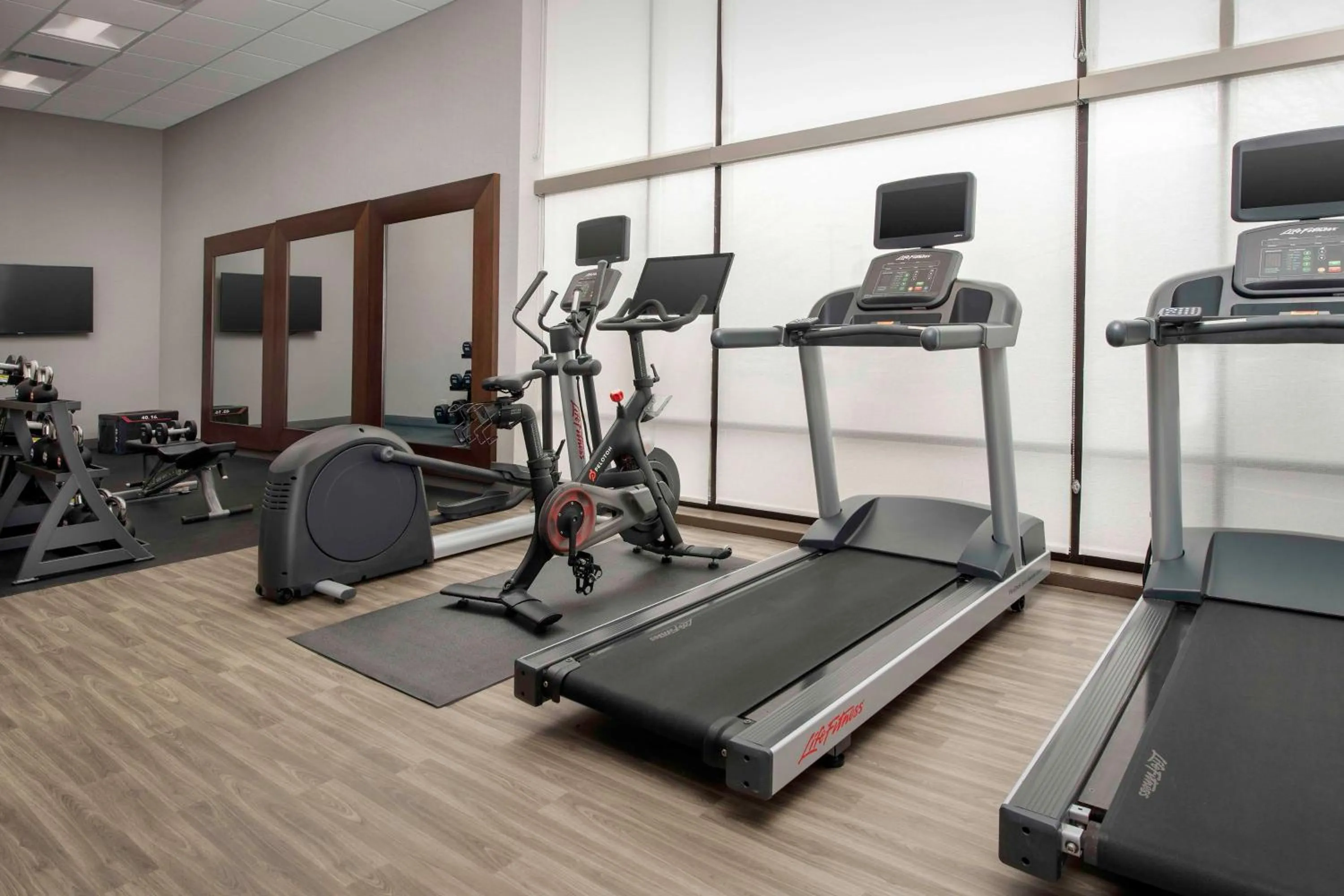 Fitness centre/facilities in Hampton Inn Pittsburgh-Monroeville
