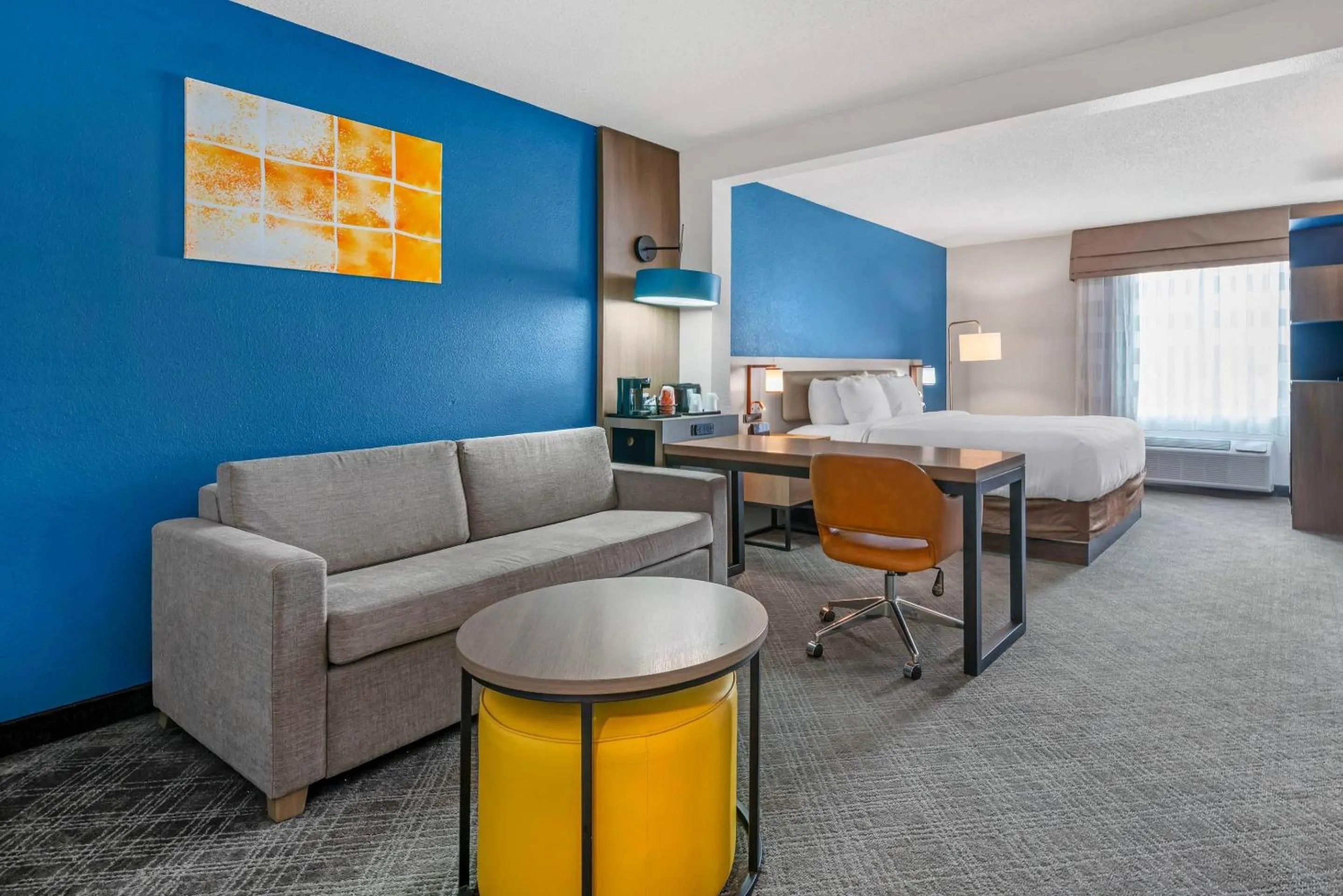 Bedroom in Comfort Inn & Suites Sheboygan I-43