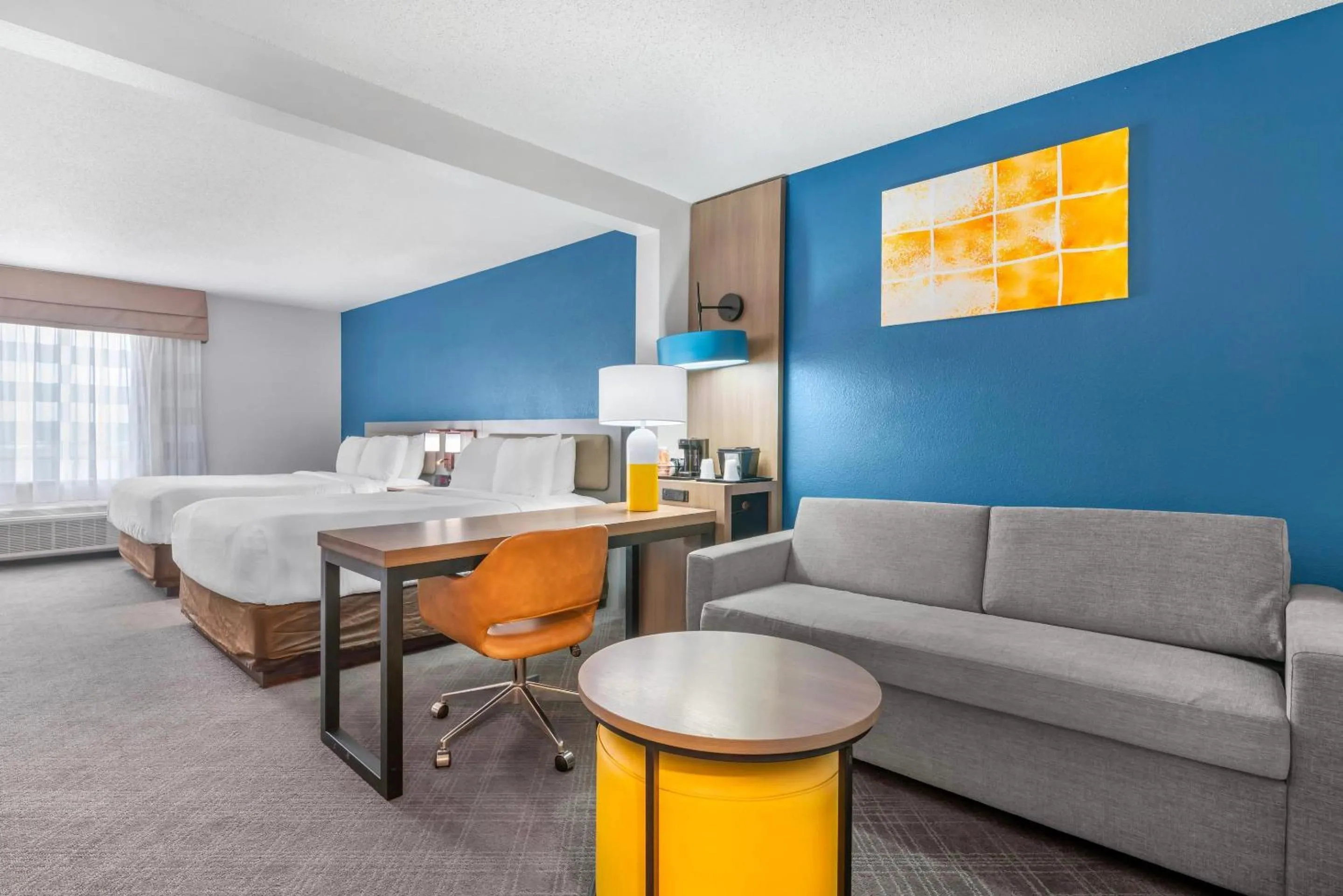 Bedroom in Comfort Inn & Suites Sheboygan I-43