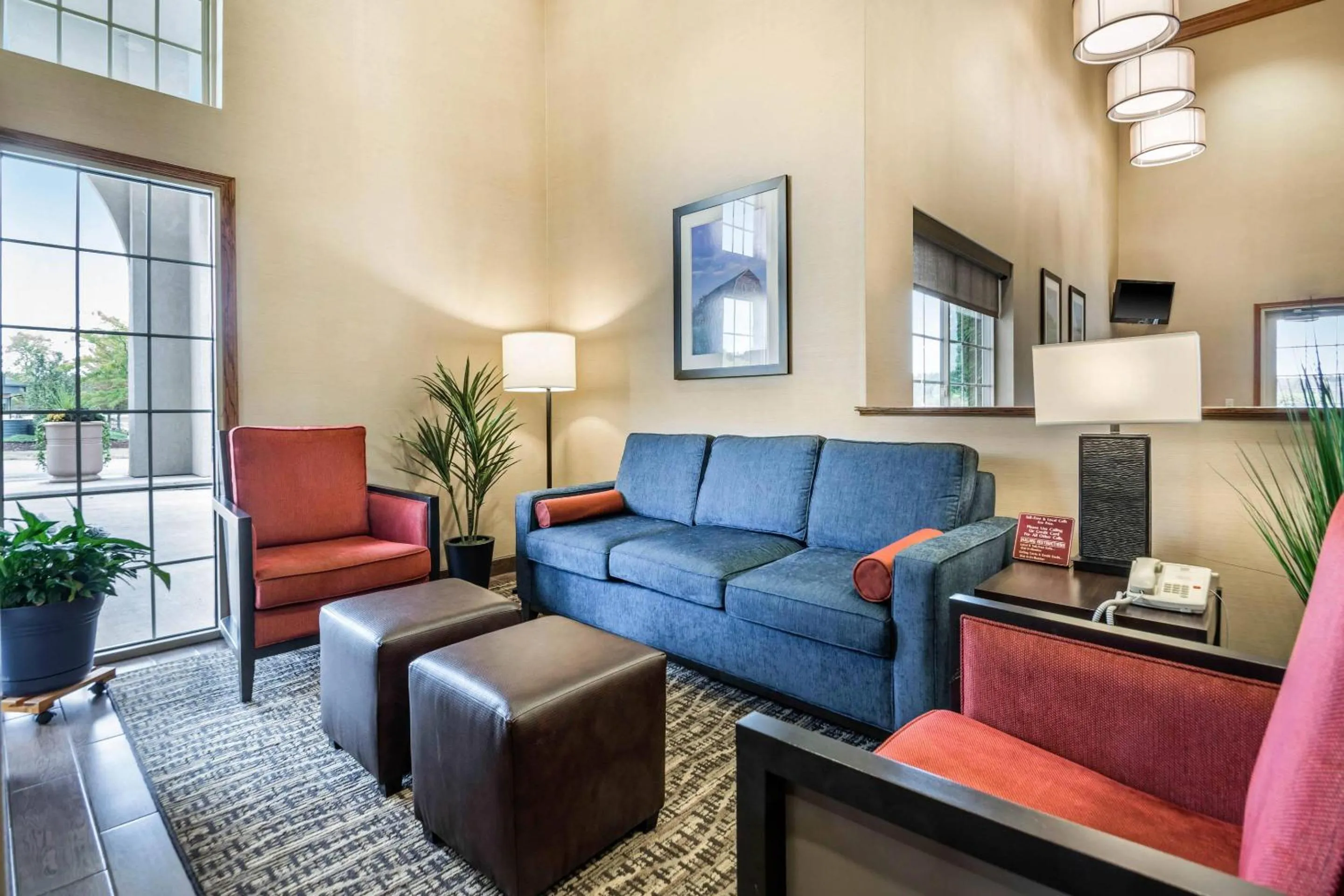 Lobby or reception in Comfort Suites at Par 4 Resort