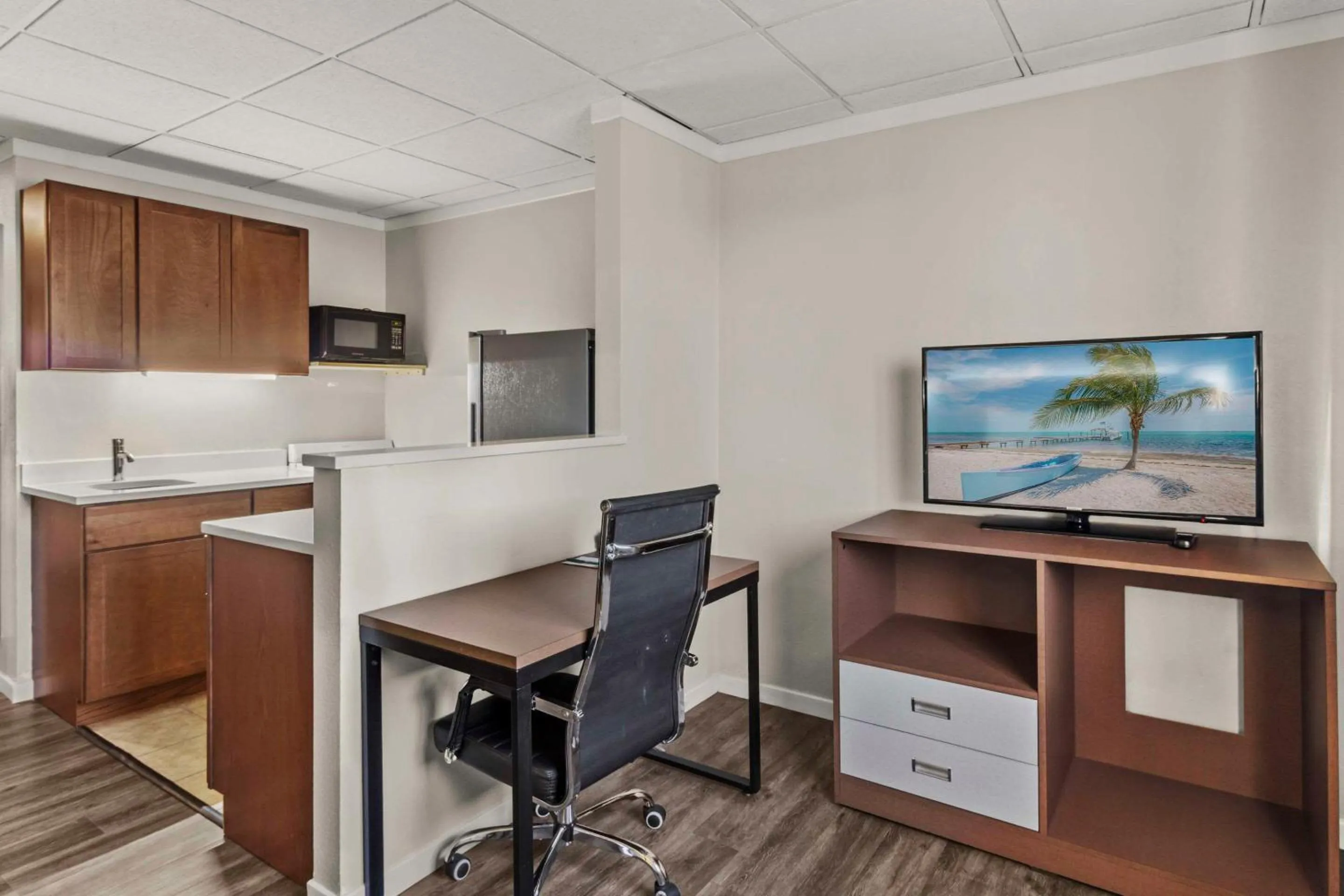 Bedroom in Quality Inn & Suites Green Bay Downtown