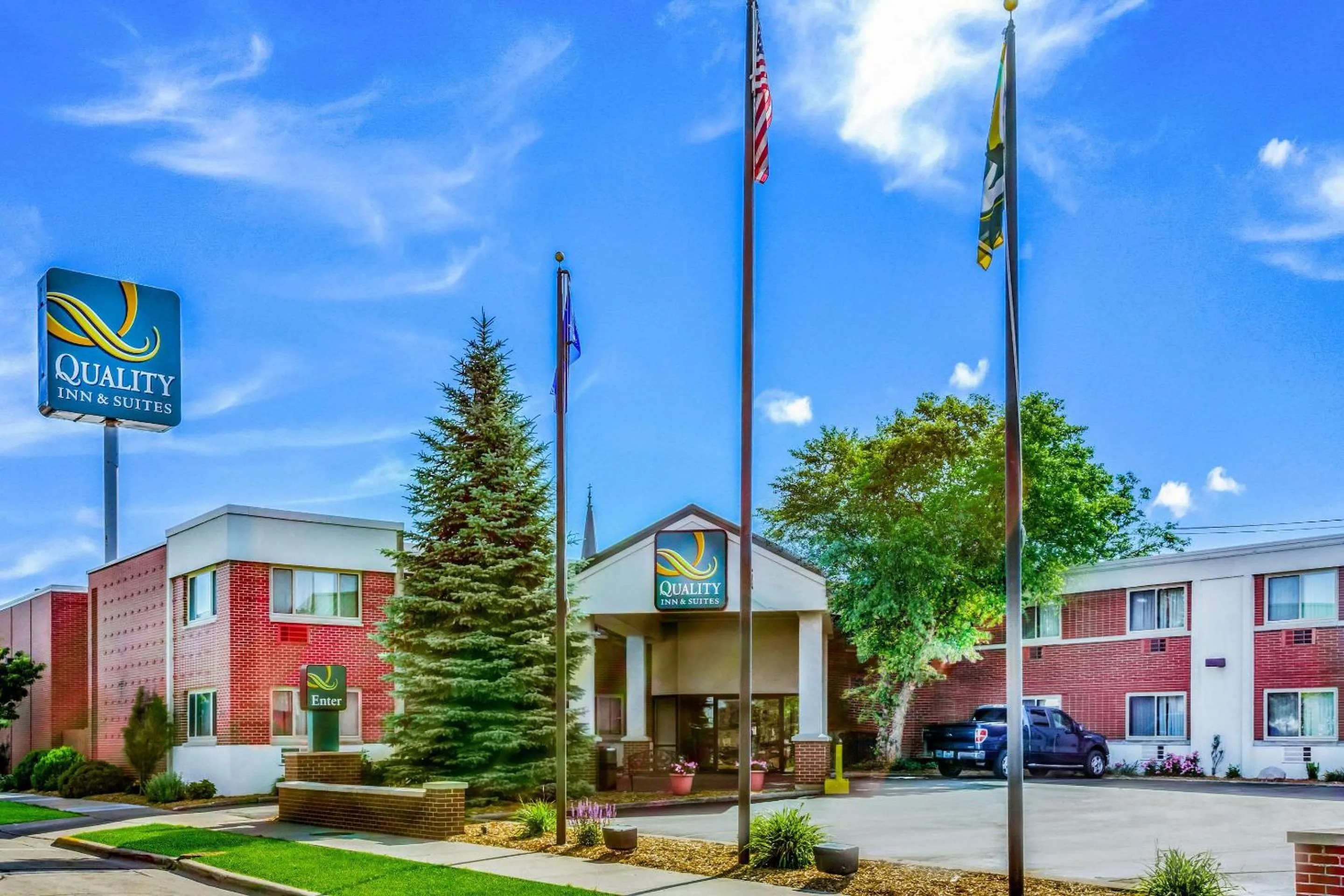 Property building in Quality Inn & Suites Green Bay Downtown