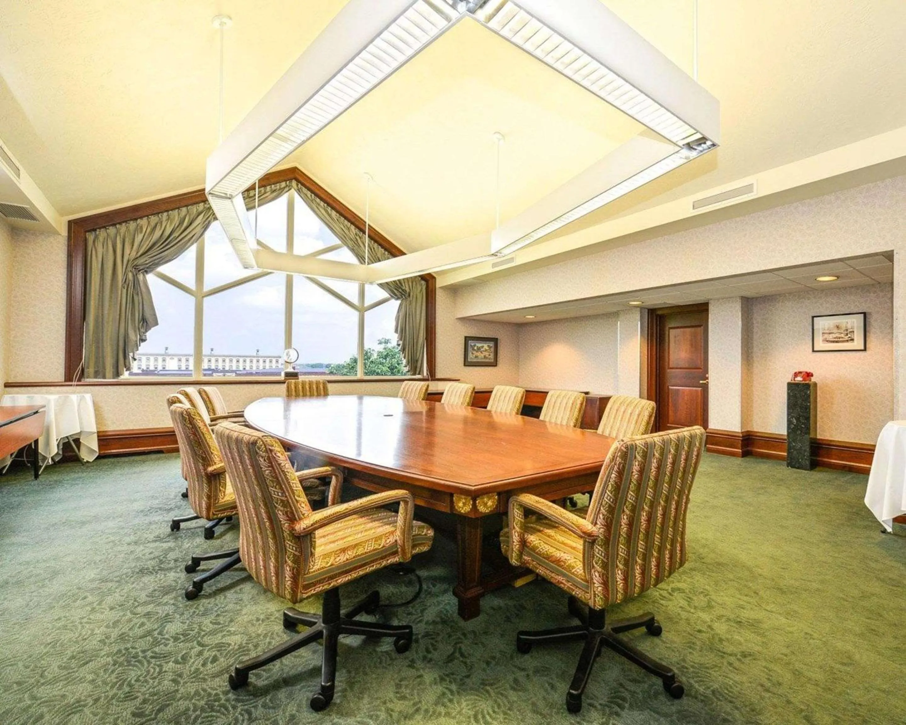 Meeting/conference room in Kress Inn, an Ascend Collection Hotel