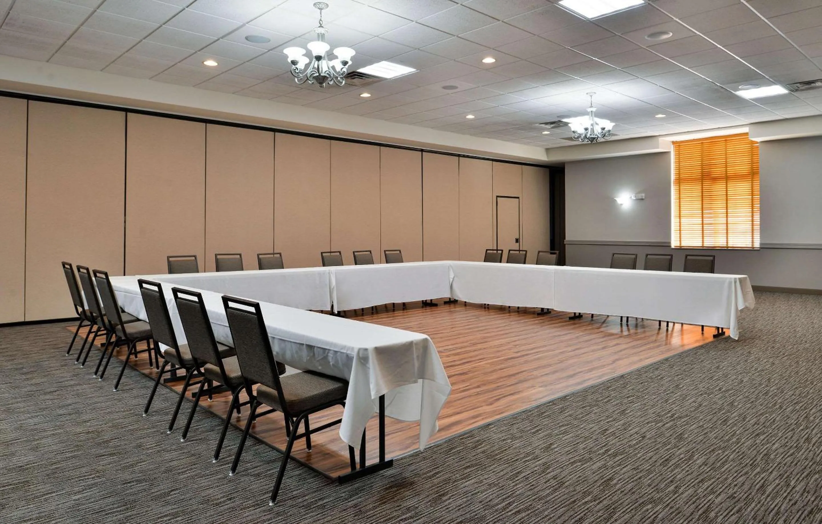 Meeting/conference room in Comfort Inn & Suites Madison North