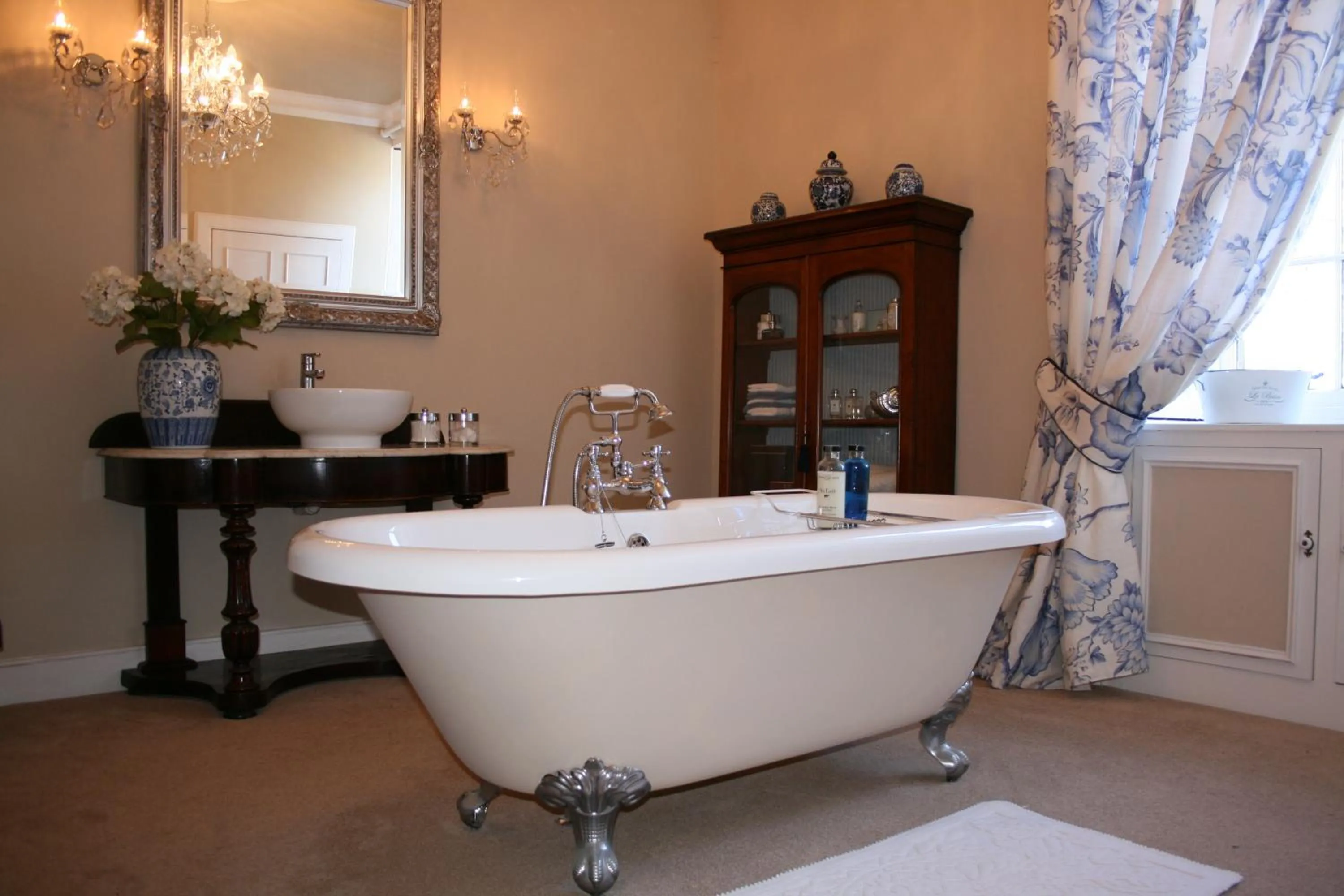 Bathroom in The Old Parsonage Country House