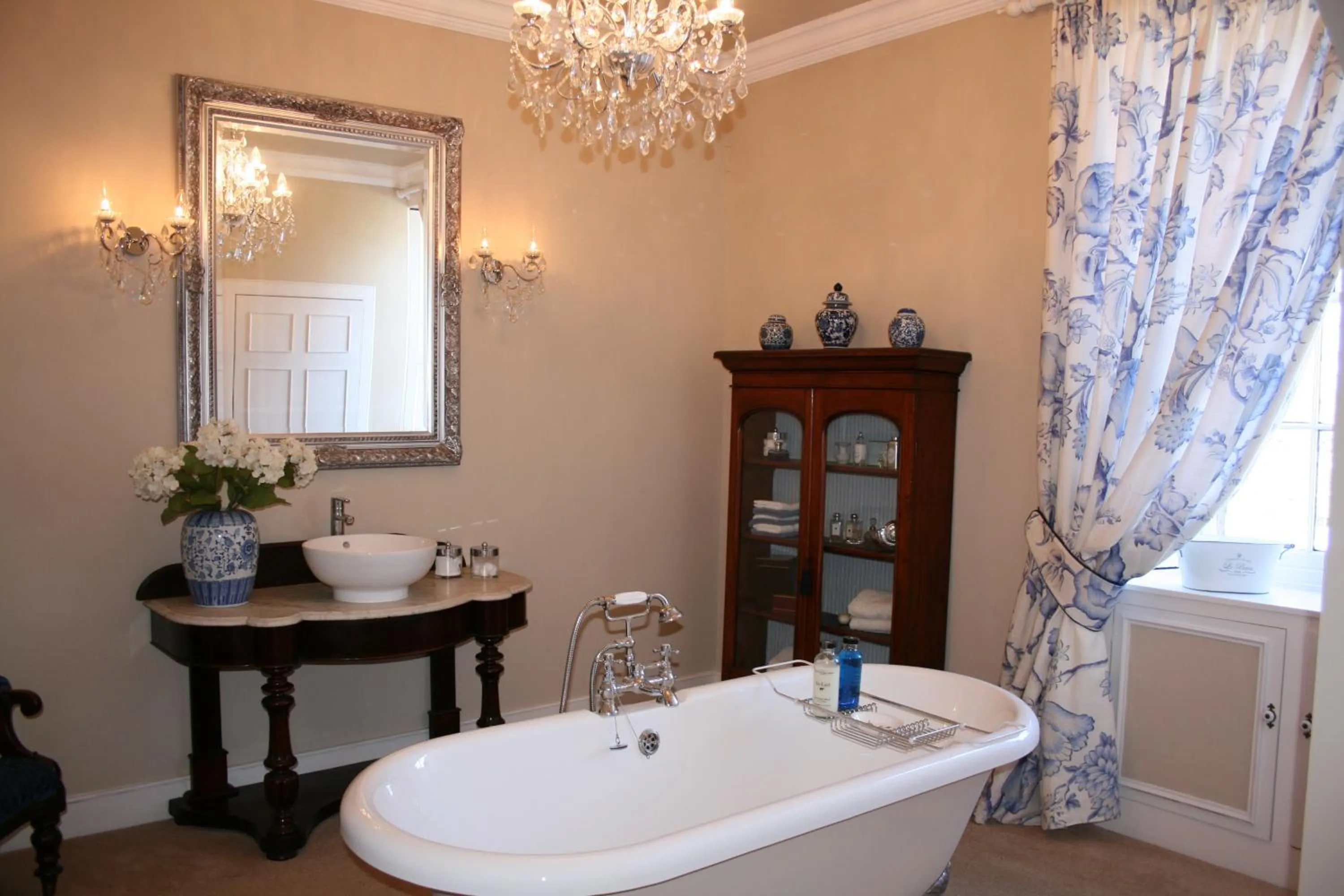 Bathroom in The Old Parsonage Country House