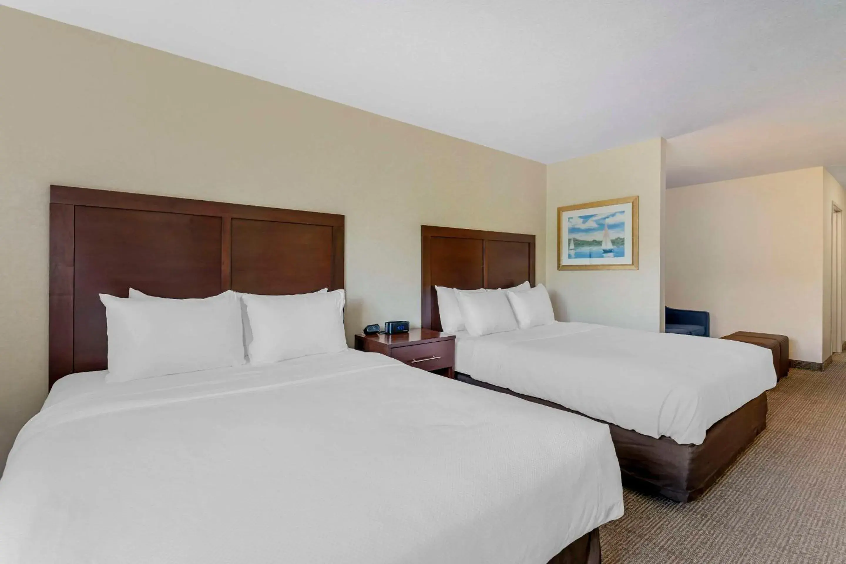 Queen Suite with Two Queen Beds - Non-Smoking in Comfort Suites Lake Geneva East Queen Suite with Two Queen Beds - Non-Smoking in Comfort Suites Lake Geneva East